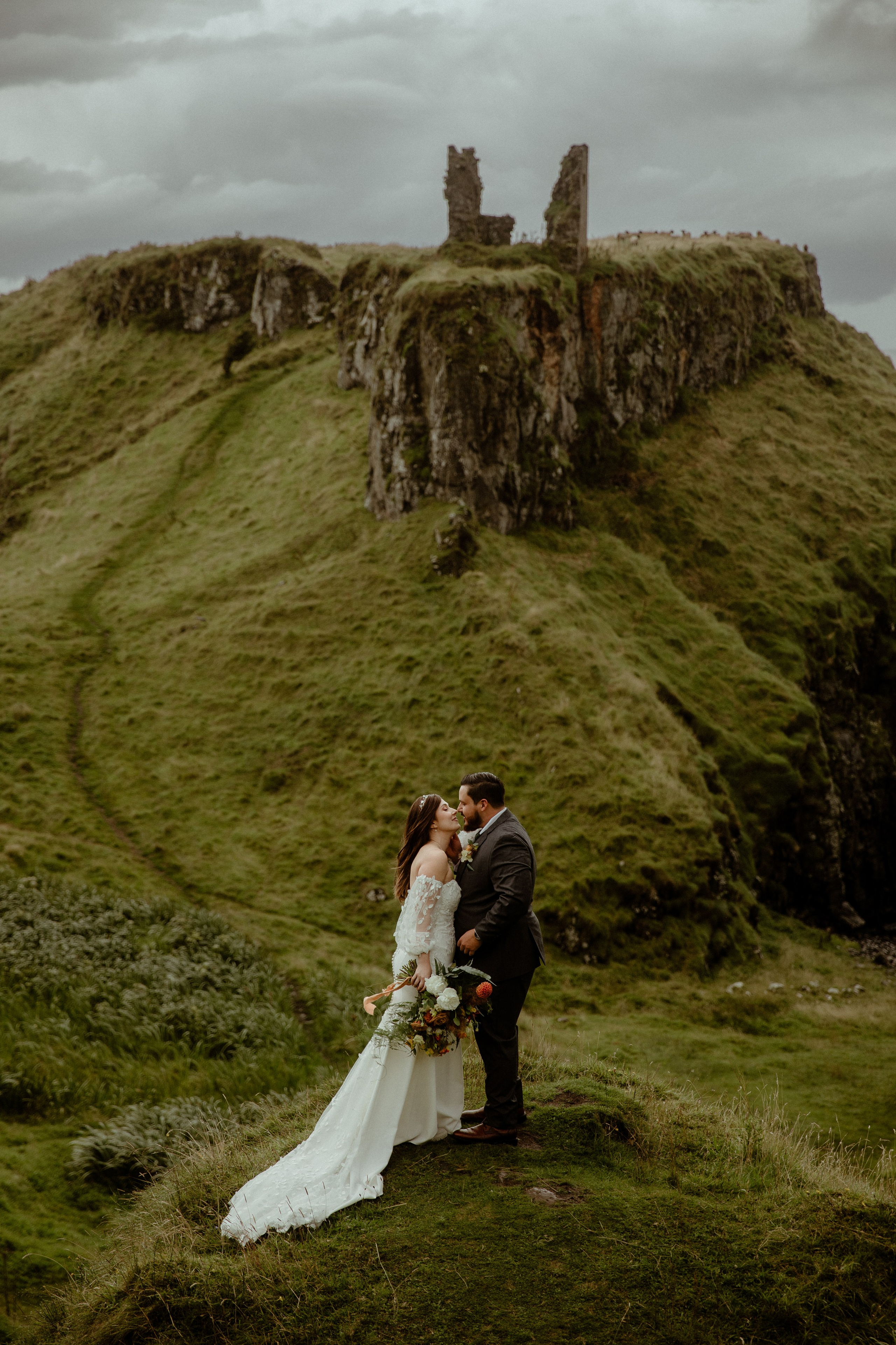 Ireland Elopement Photographer. Iceland elopement photo and video | Nikolaichik Photo