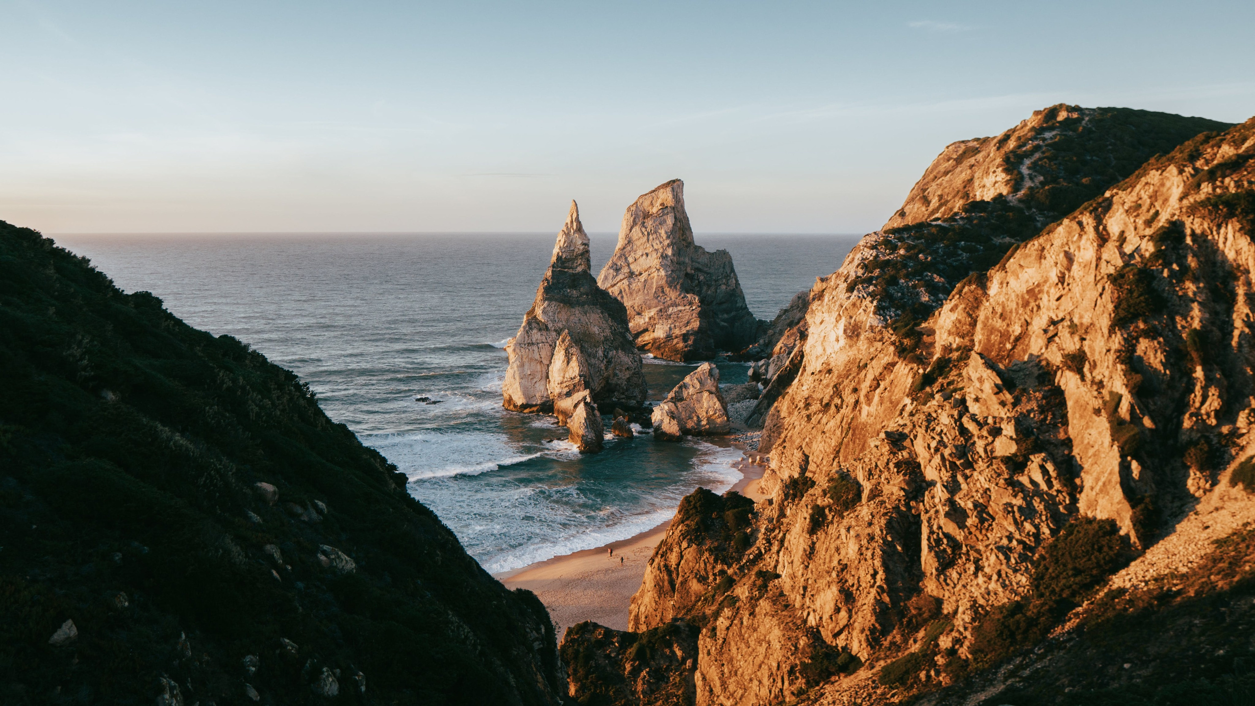 Jógový pobyt v Portugalsku 2024. Mateřství. Nevýchova. Život v souladu s přírodou. Jóga