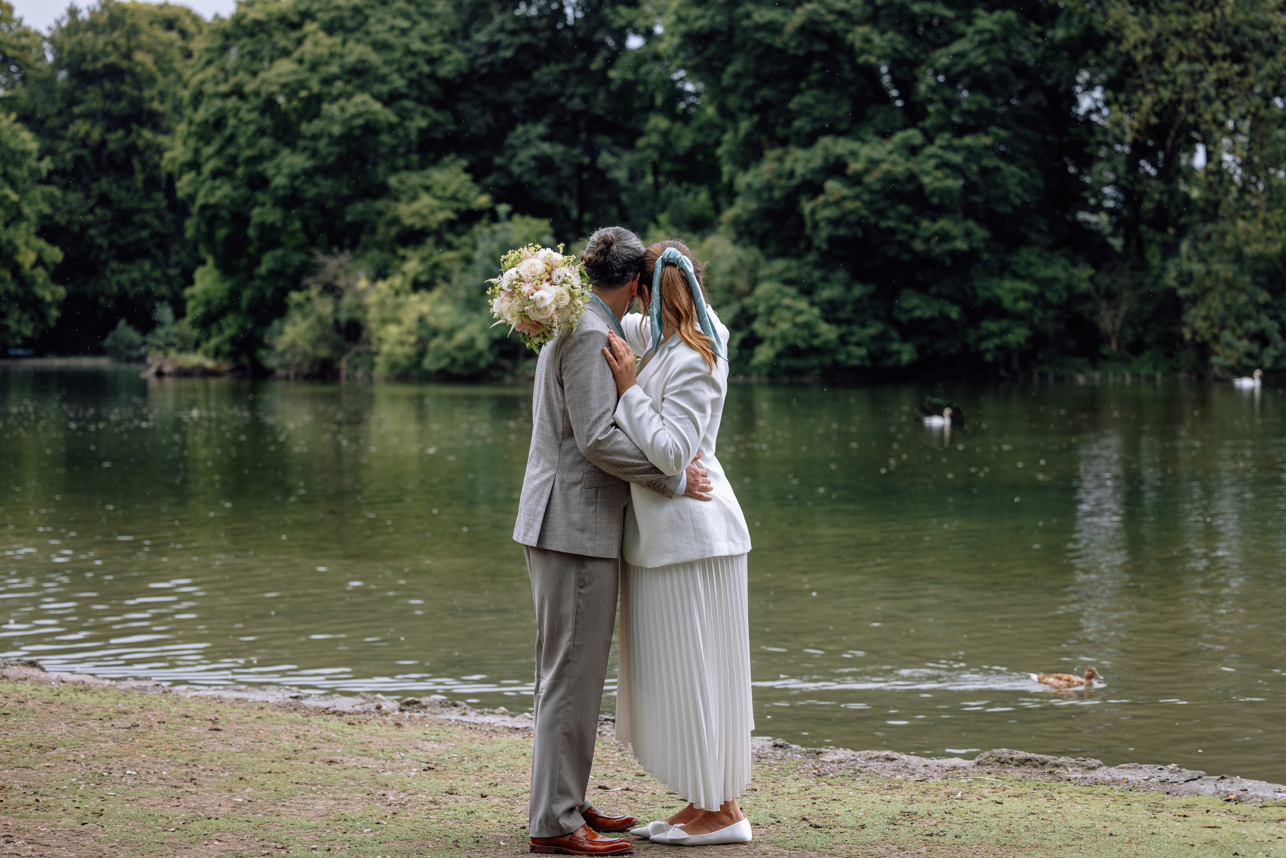 Corinna und Daniel: romantische Hochzeit in der Mandlstrasse/Sommer 2025. Hochzeitsfotograf München Taufe Familienfotograf Tanja Mauke