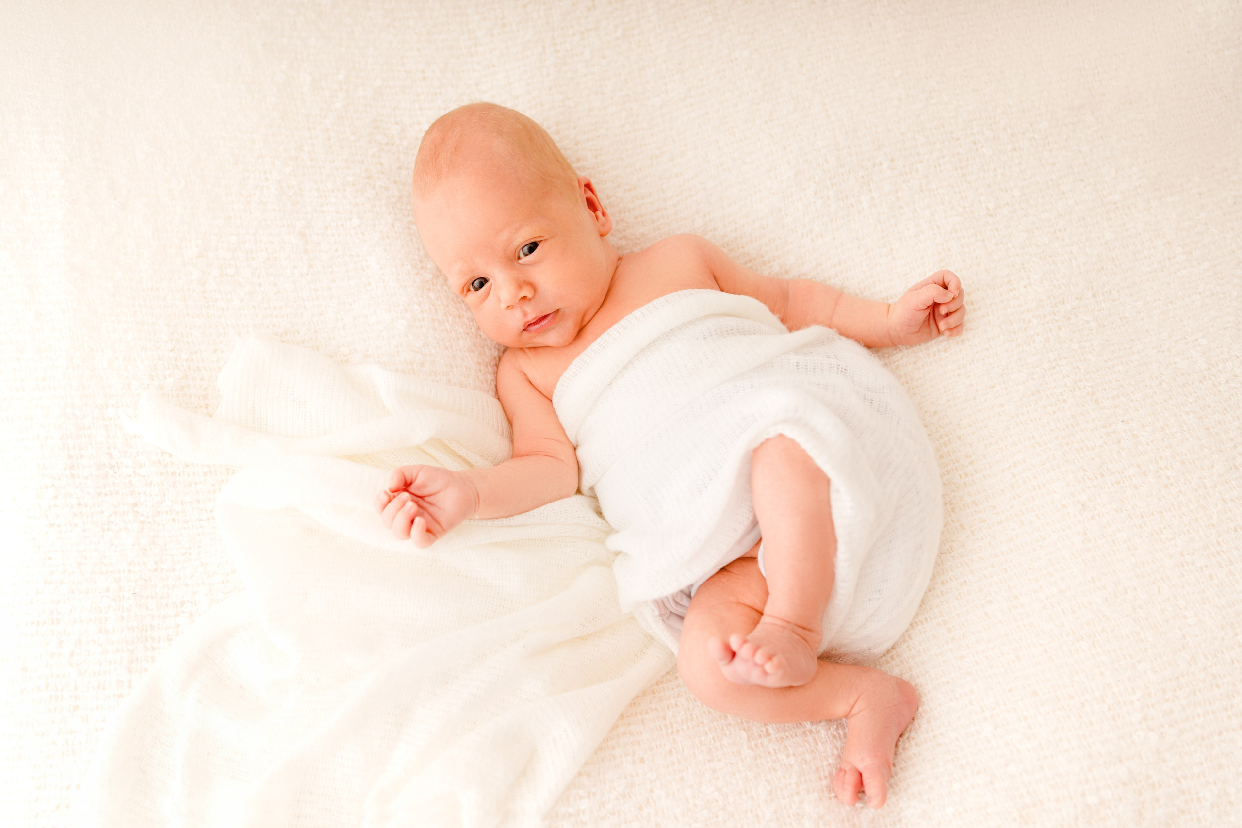 Sesja noworodkowa. Fotograf Łódź - sesja ciążowa, noworodkowa, dziecięca. Studio w Łodzi