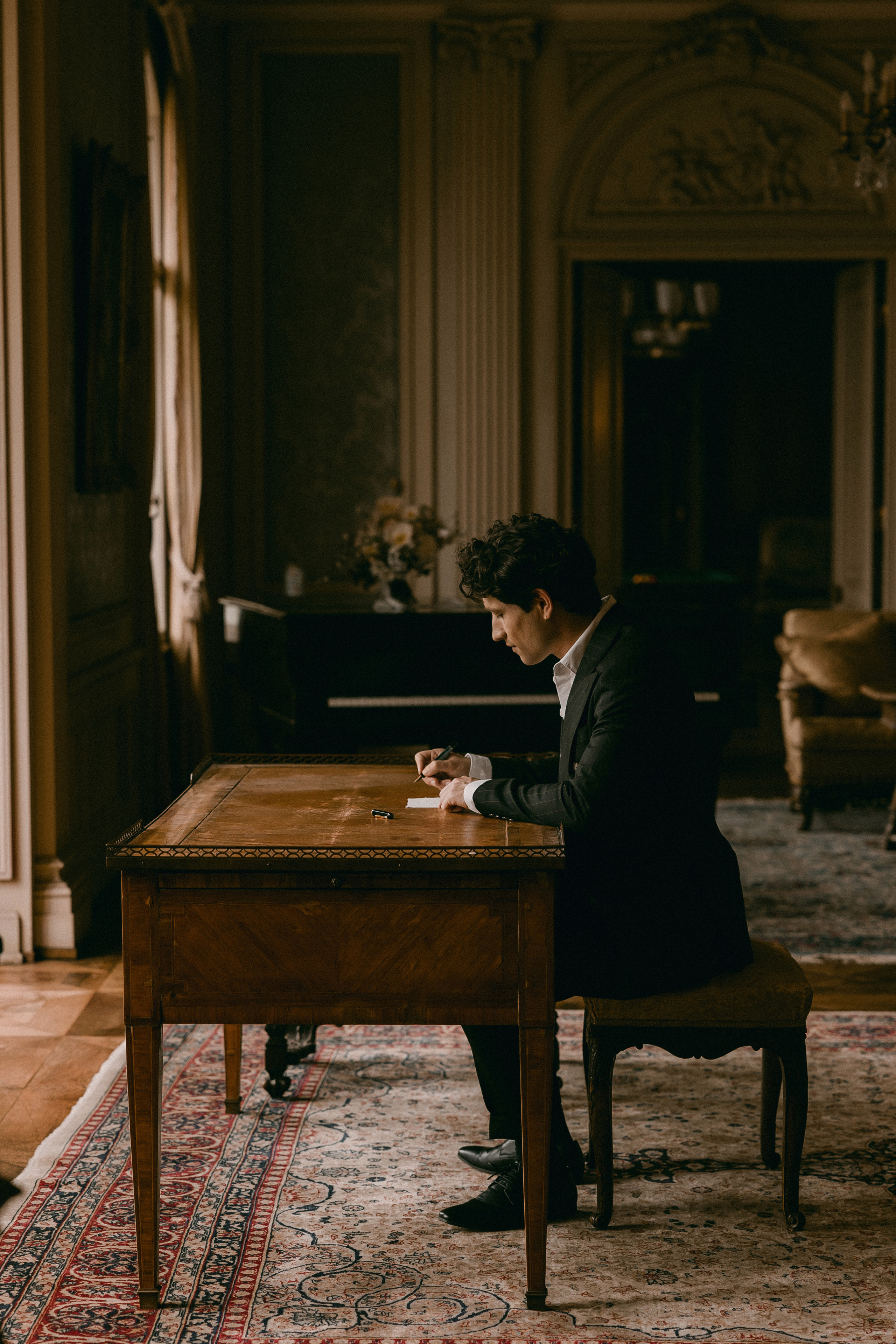 Wedding Photoshoot at St. Charles Hall, Meggen on Lake Lucerne | Stunning Setting at Lake Lucerne. Wedding and Family Photographer Switzerland and Italy. Valeria Diaz
