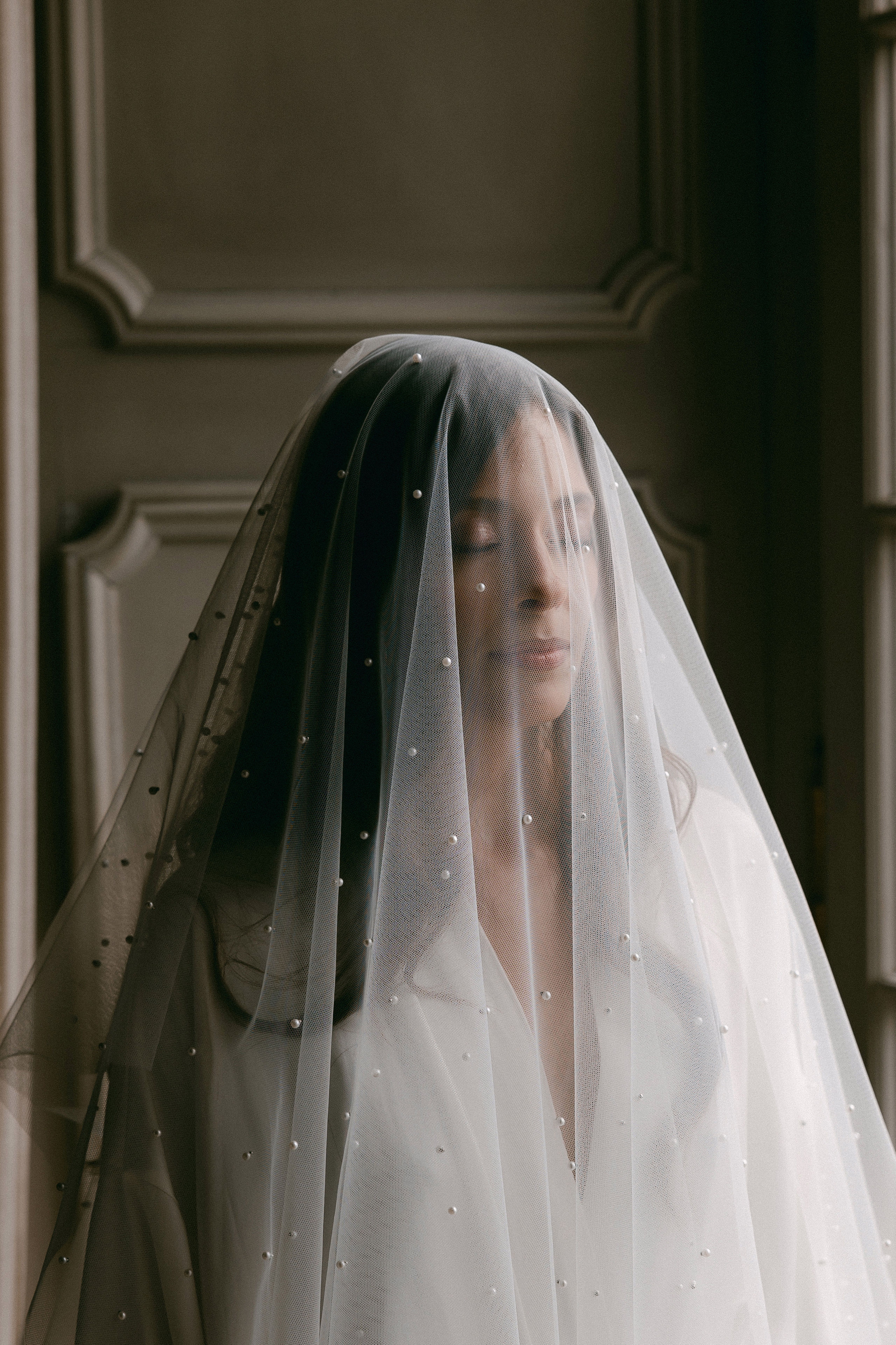 Wedding Photoshoot at St. Charles Hall, Meggen on Lake Lucerne | Stunning Setting at Lake Lucerne. Wedding and Family Photographer Switzerland and Italy. Valeria Diaz