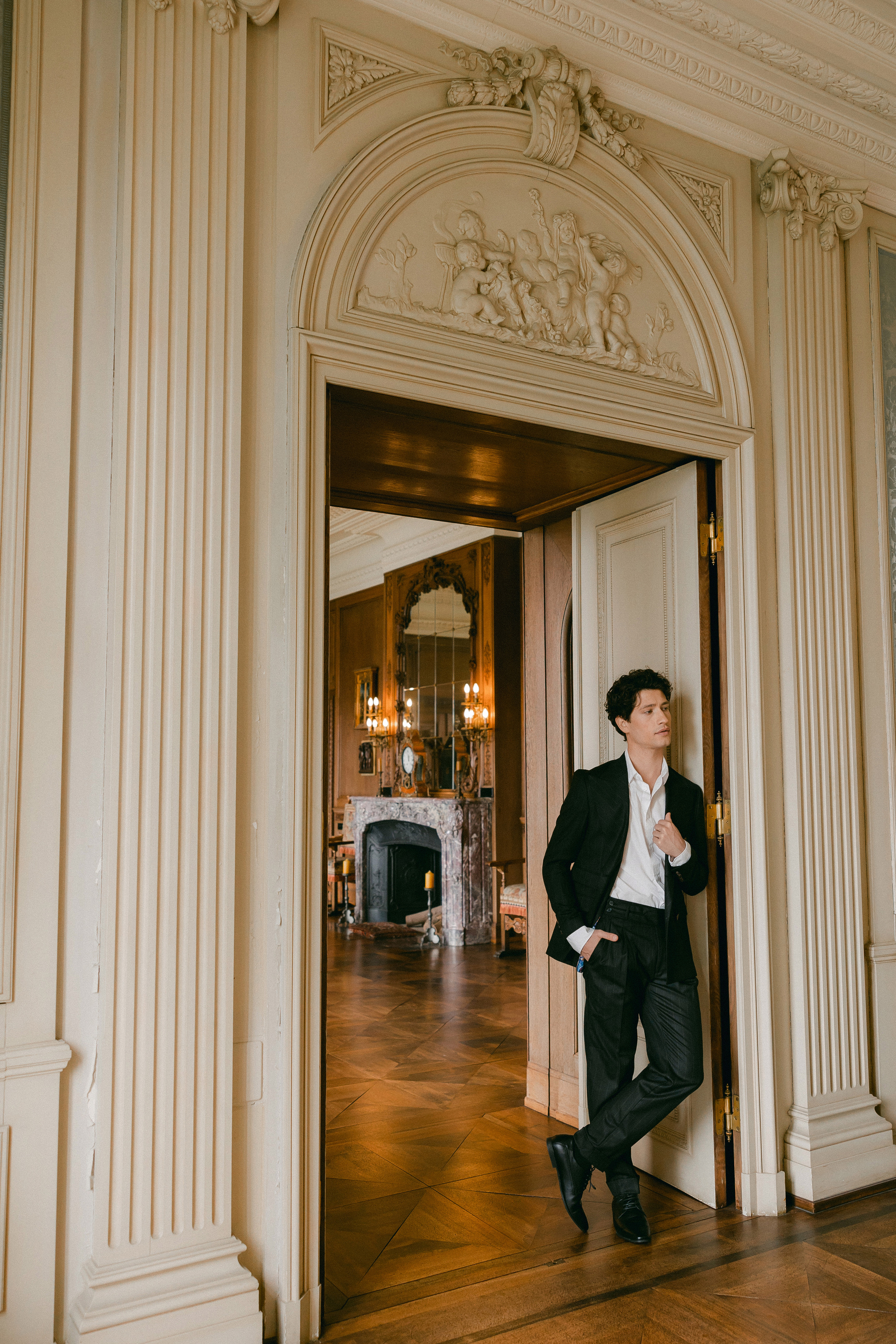 Wedding Photoshoot at St. Charles Hall, Meggen on Lake Lucerne | Stunning Setting at Lake Lucerne. Wedding and Family Photographer Switzerland and Italy. Valeria Diaz