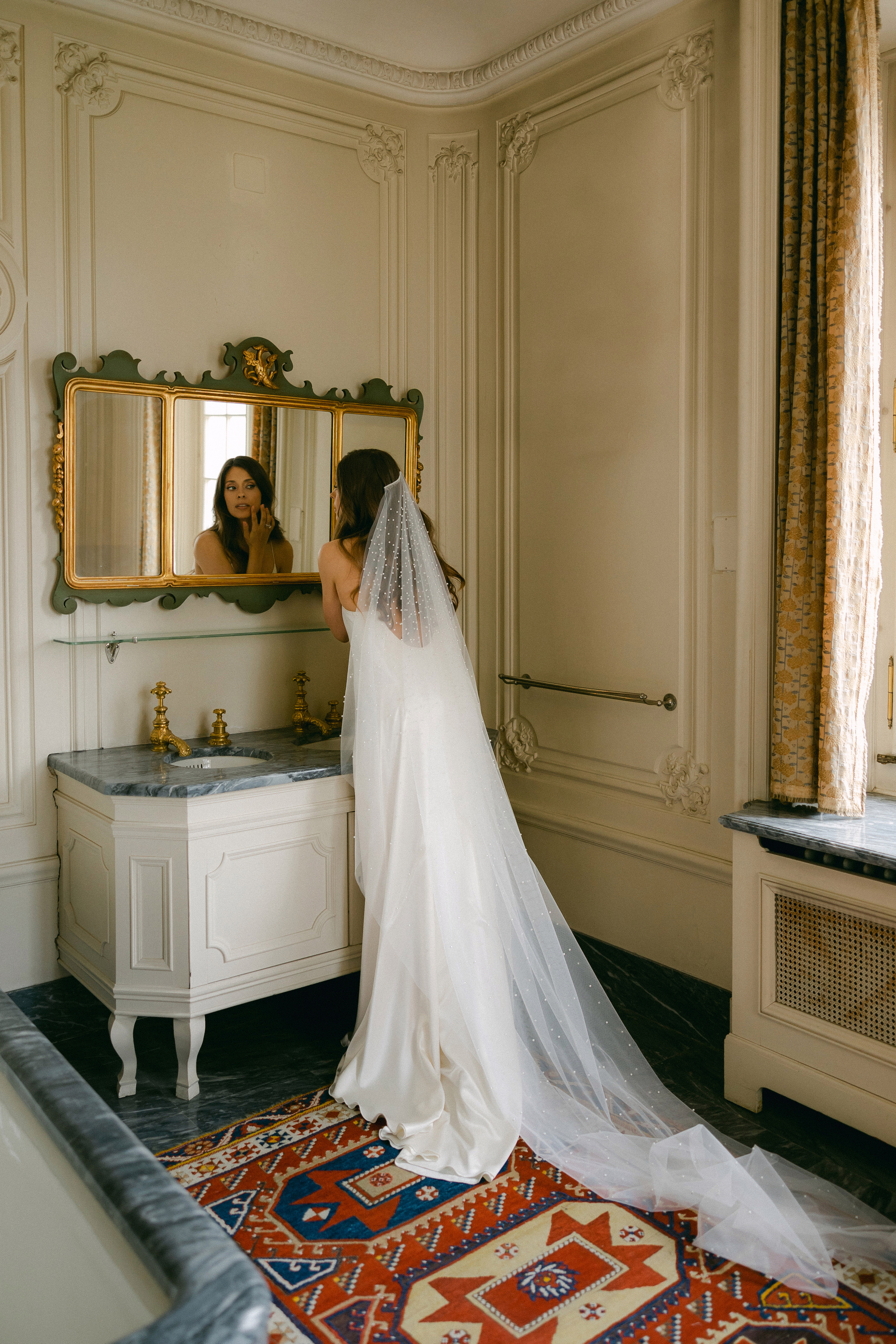 Wedding Photoshoot at St. Charles Hall, Meggen on Lake Lucerne | Stunning Setting at Lake Lucerne. Wedding and Family Photographer Switzerland and Italy. Valeria Diaz