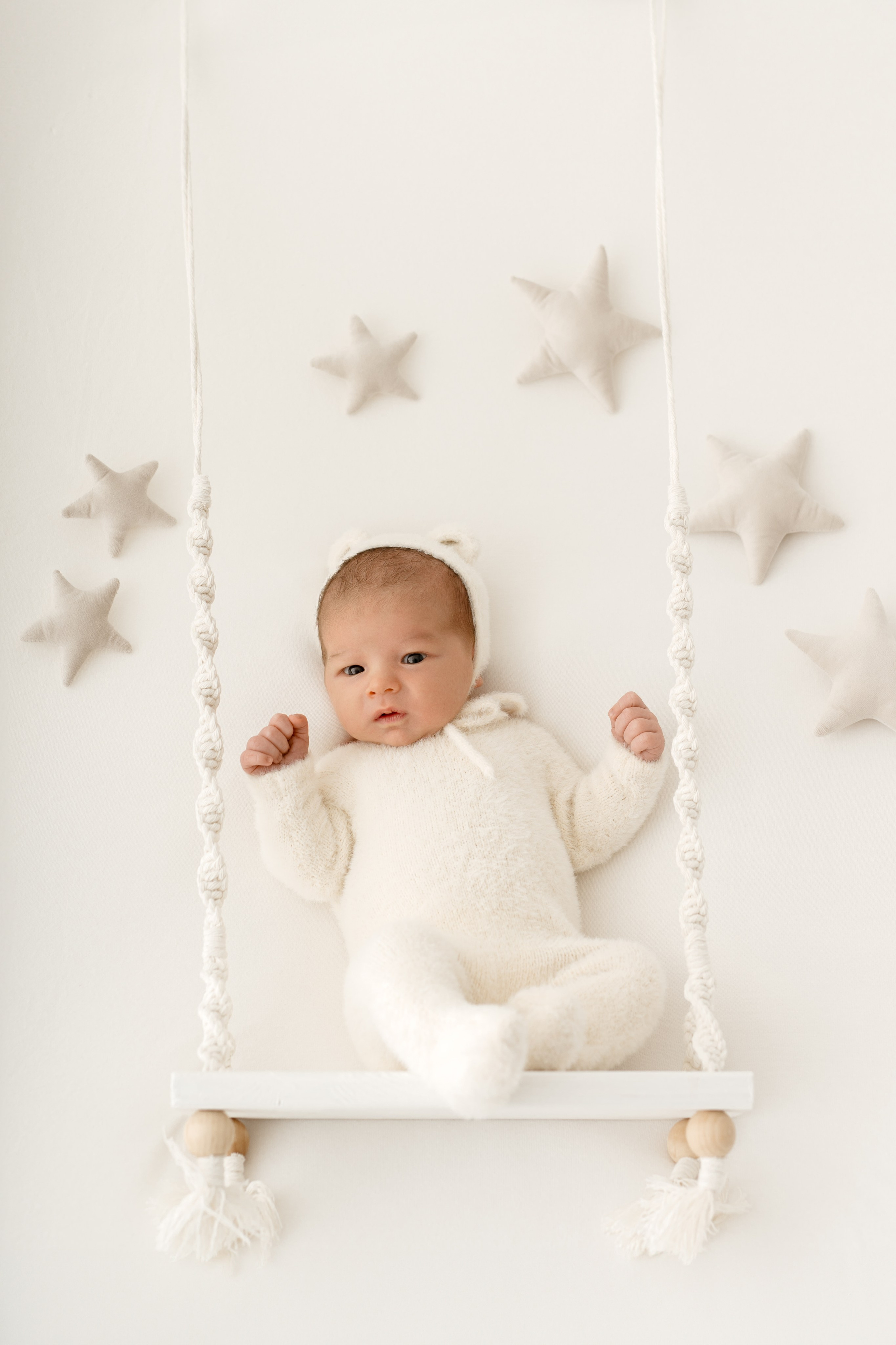 Malutki Szymuś na swojej pierwszej sesji. Fotograf Łódź - sesja ciążowa, noworodkowa, dziecięca. Studio w Łodzi