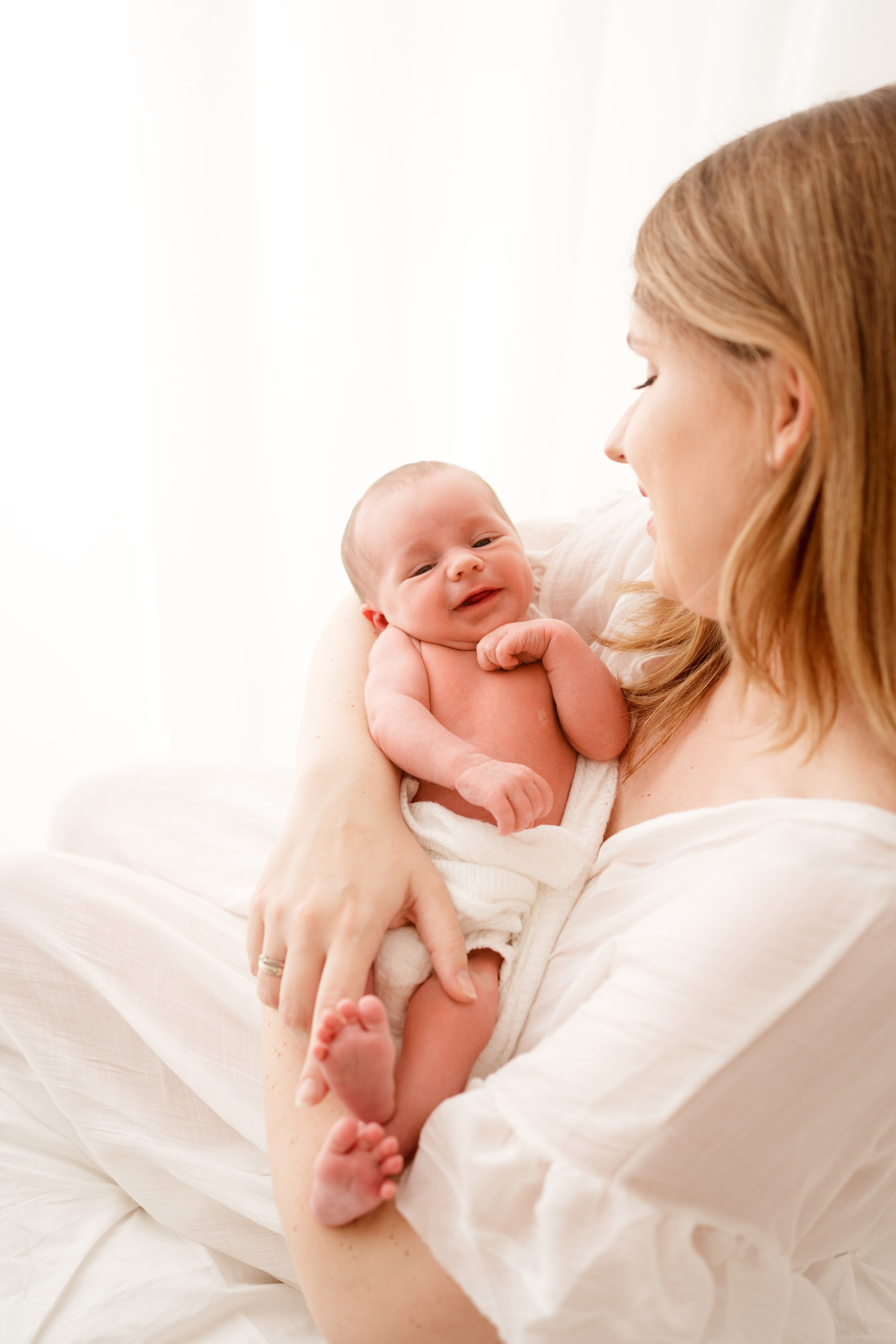 Sesja noworodkowa w świątecznym wydaniu. Fotograf Łódź - sesja ciążowa, noworodkowa, dziecięca. Studio w Łodzi