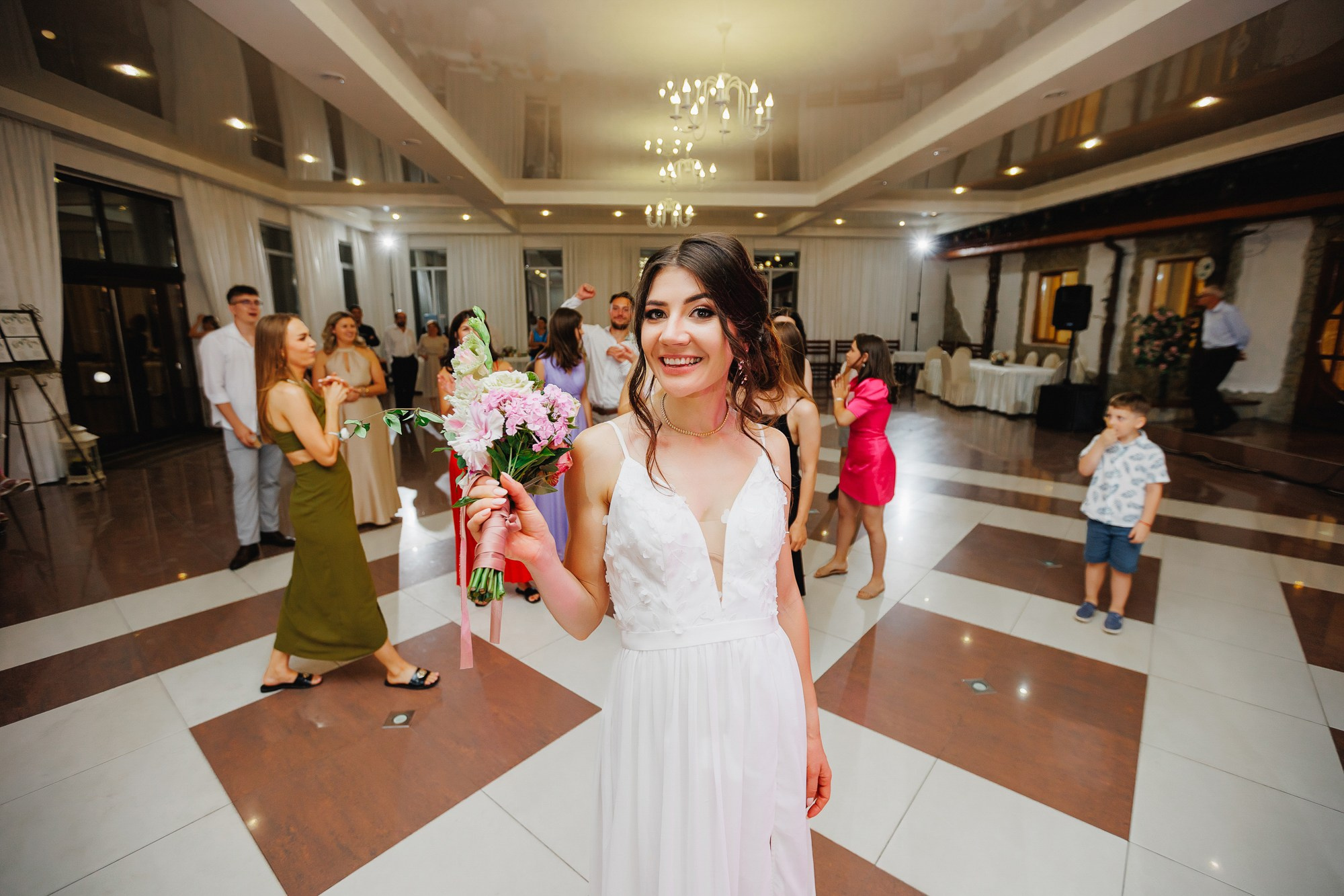 Ecaterina si Bastien. Fotograf și videograf de nuntă R. Moldova, Romania