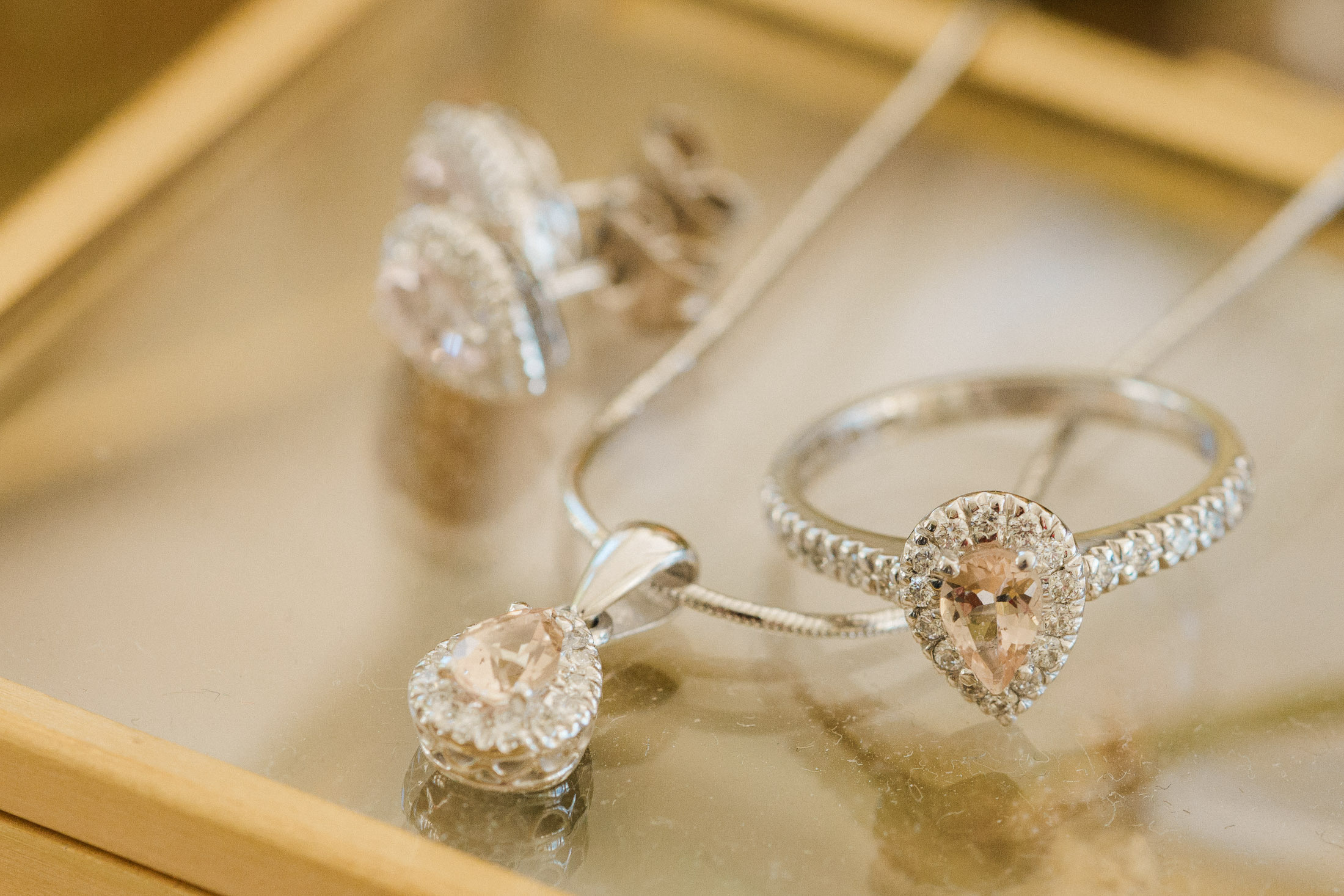 Coffee latte and champagne color wedding at Hanko casino