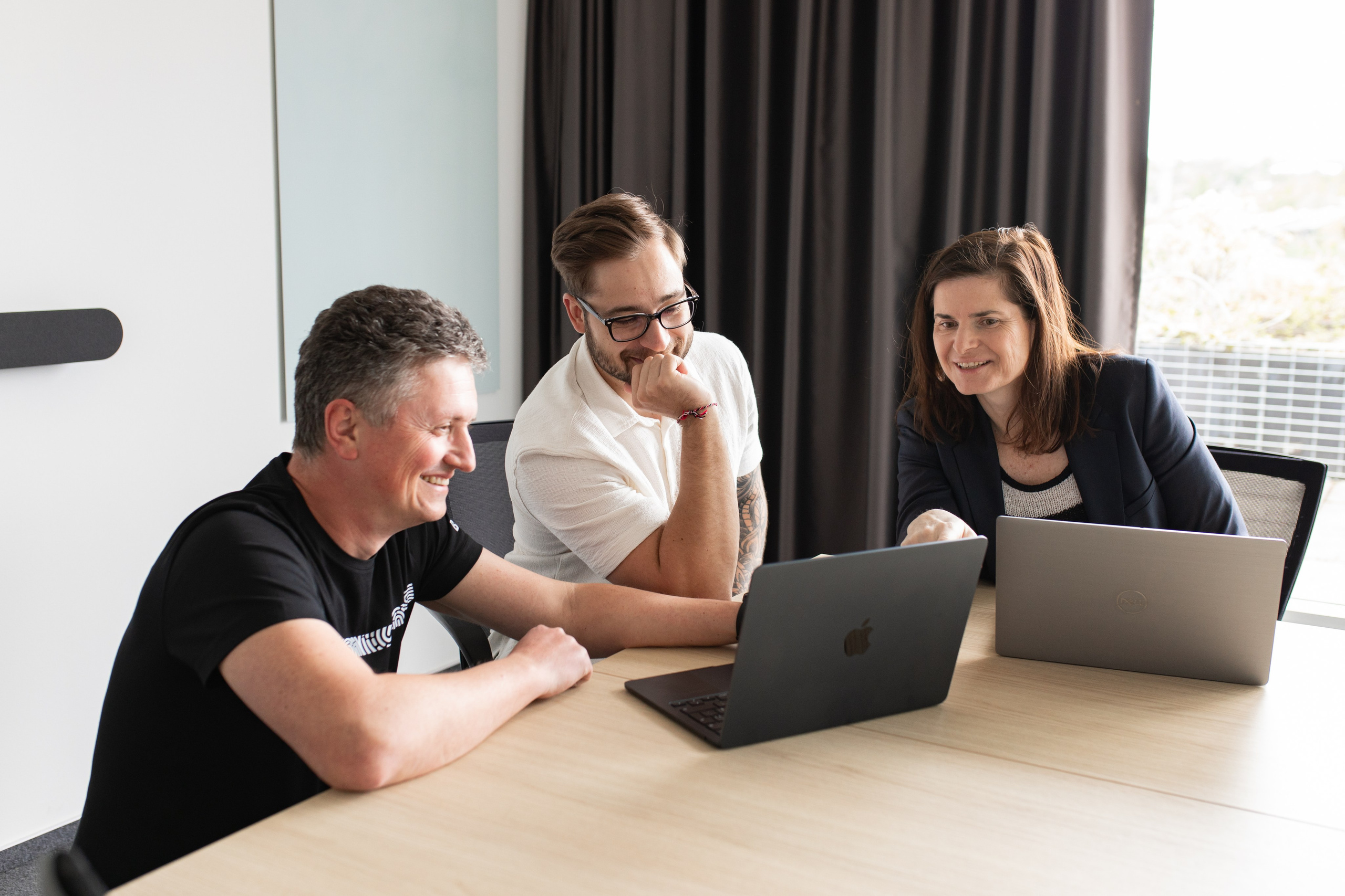 Eventová fotografie. Dana Lišková — Empatická fotografka | Introspektivní umělkyně | Neurodivergentní koučka| Zakladatelka Artepy.cz