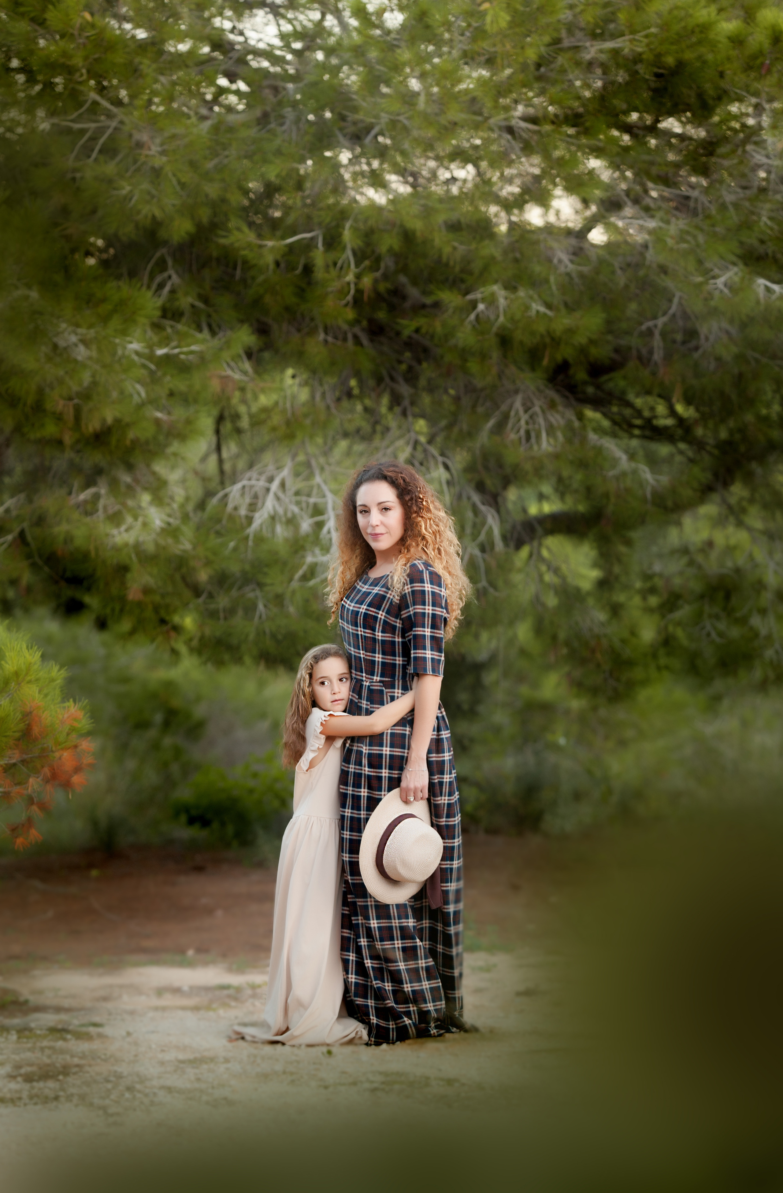 Contact. Family and real state photographer in Haugesund Dina Vikra