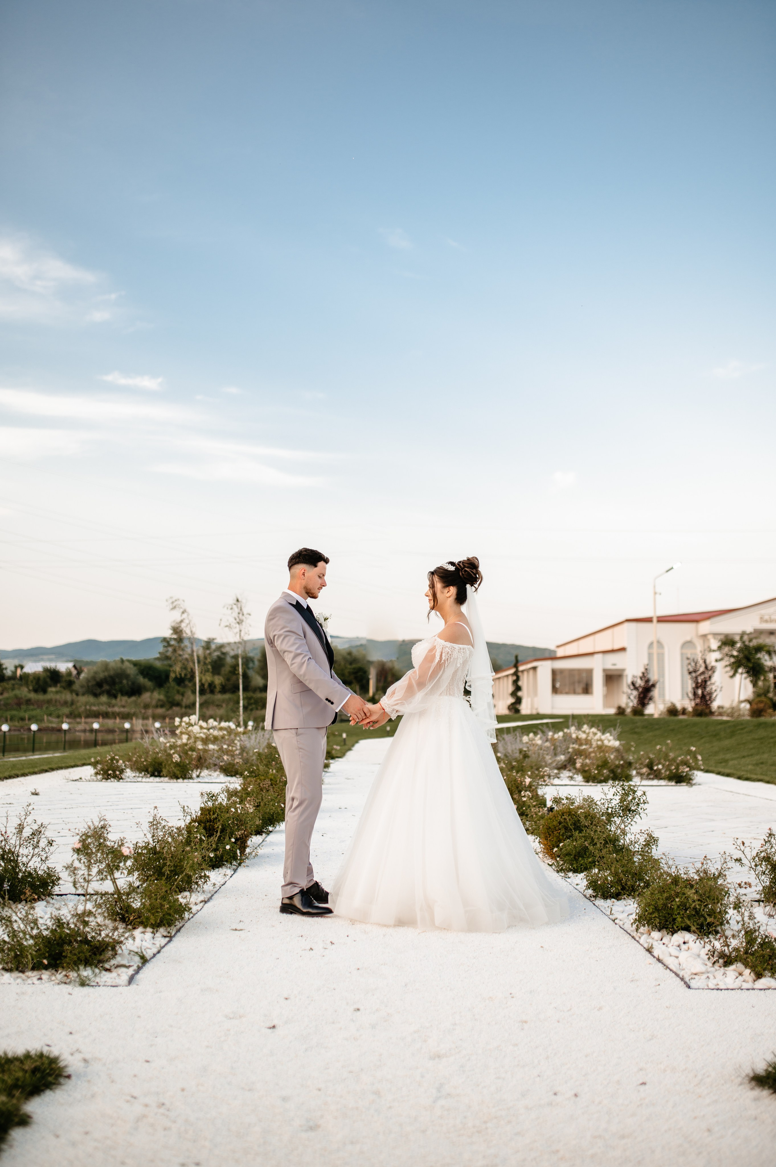 Georgiana & Eduard. Creativeiso.ro