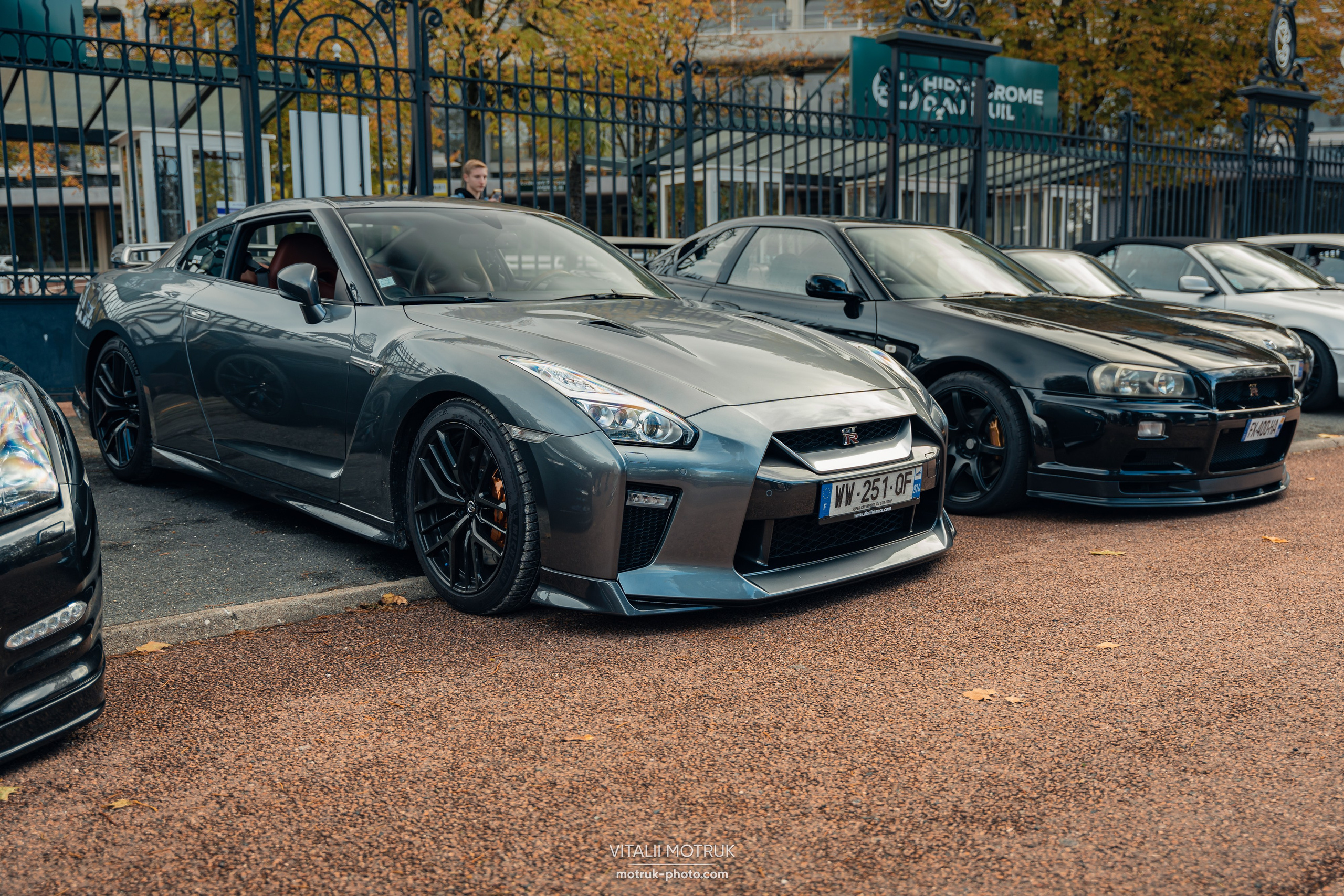 Rassemblement a l’Auteuil 22 octobre. Photographe de voitures à Paris — Vitalii Motruk