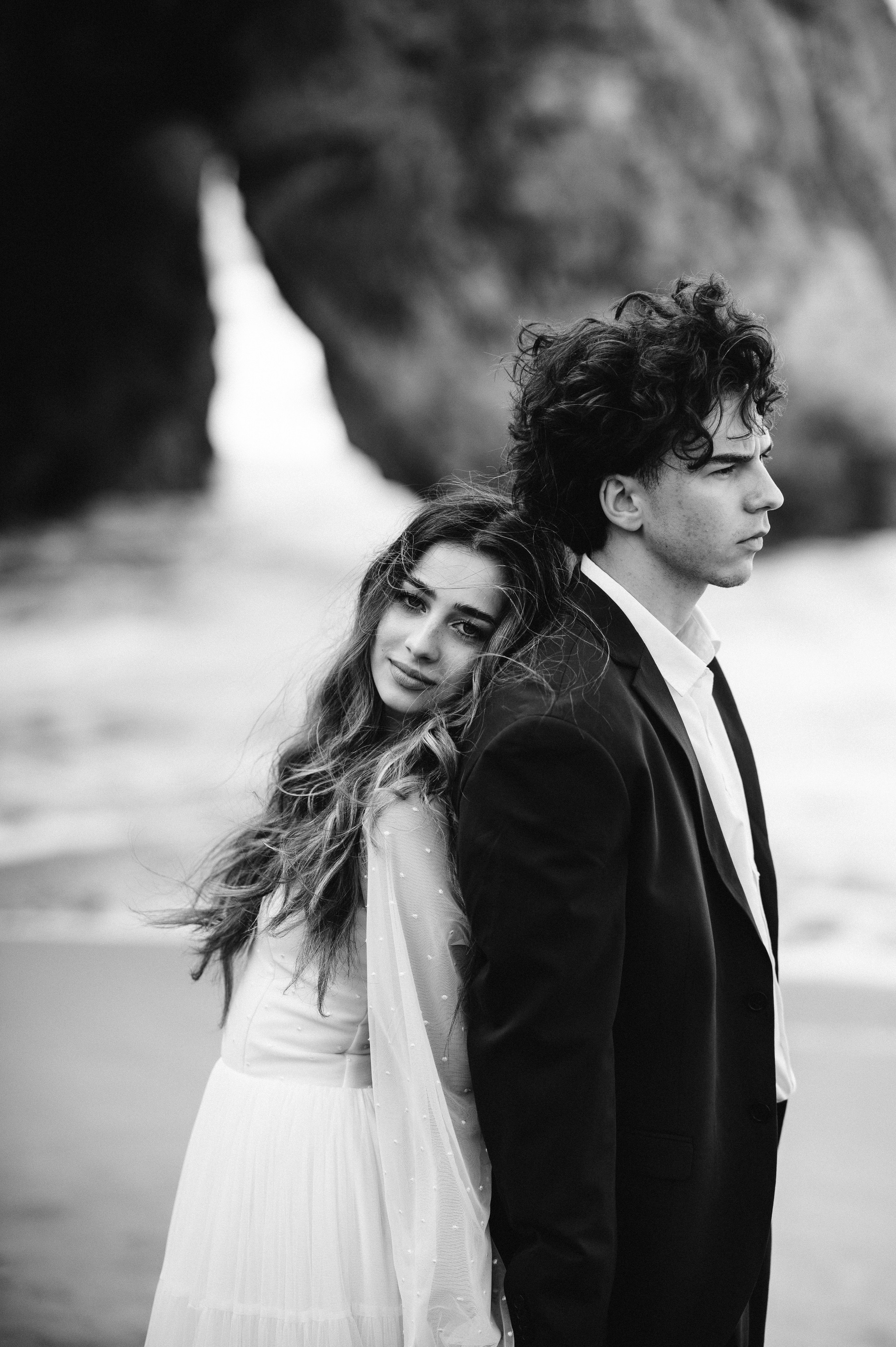 Ședință foto de nuntă pe plaja Adraga – emoție la malul oceanului Atlantic. Valentin Melen — wedding photographer