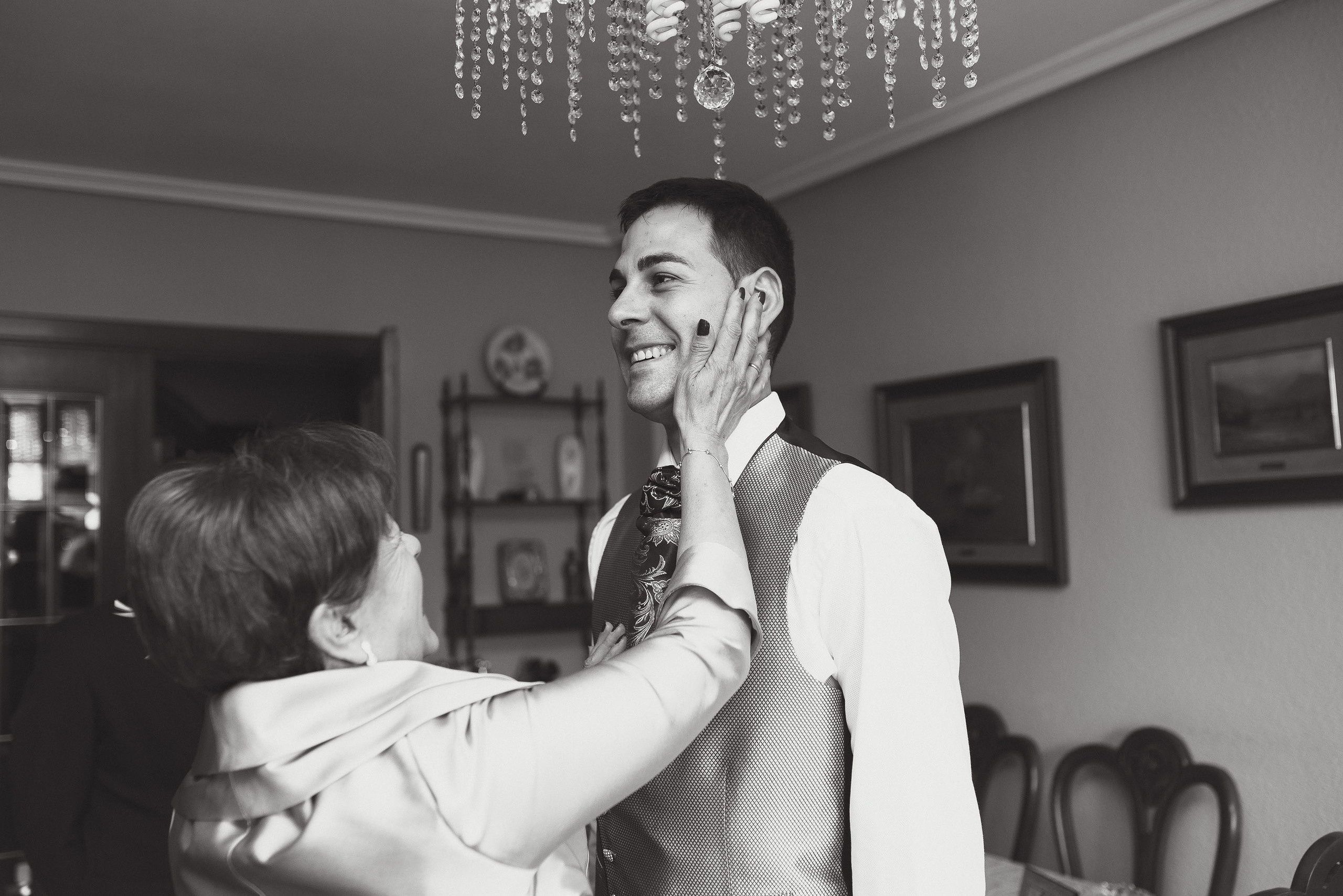 Boda Finca Sansui Zaragoza - Marta &J orge - Iglesia de Santa Isabel. PIXLOVE - Fotógrafos de bodas Huesca Pirineos Zaragoza