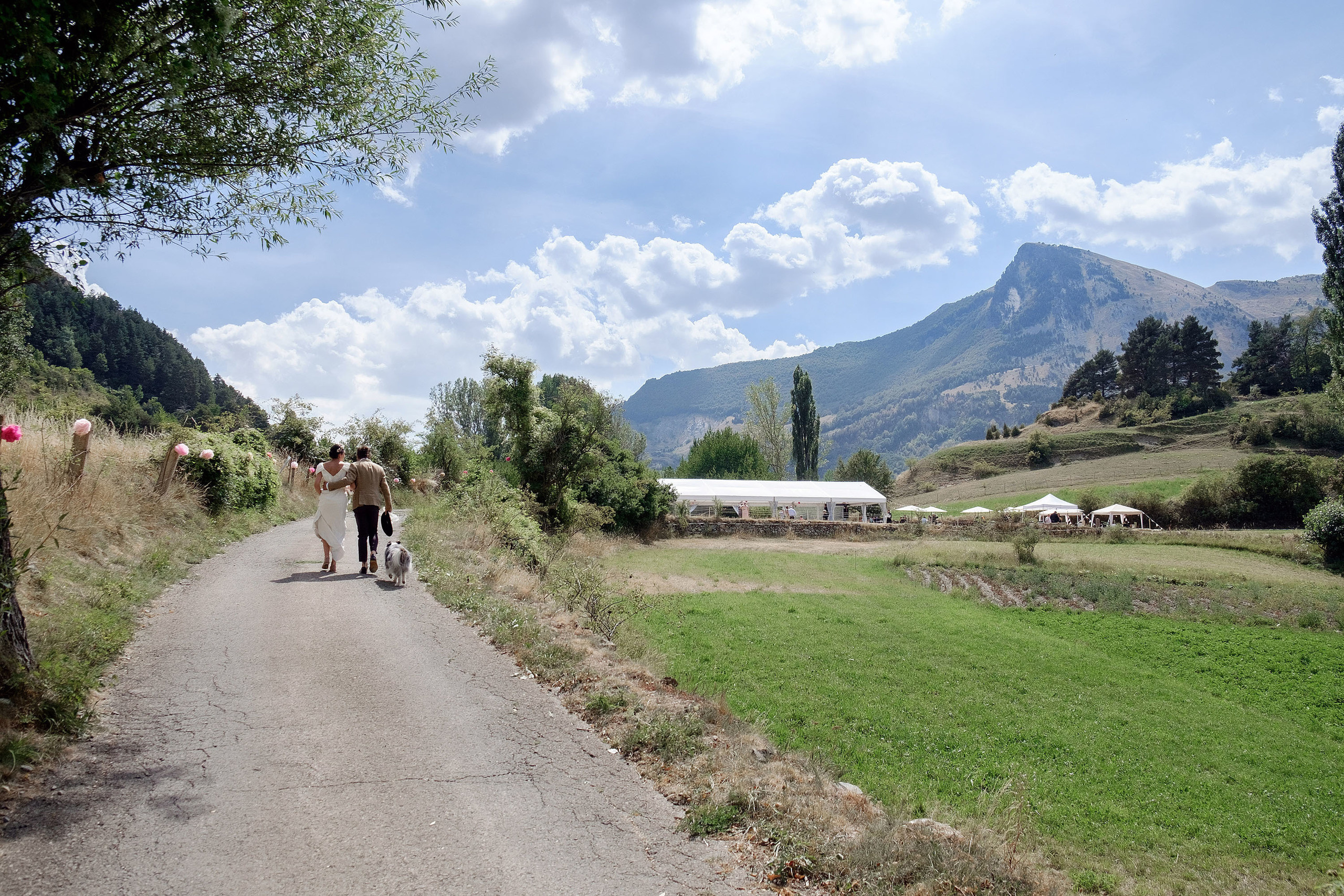 Boda Sallent de Gallego - Maria y Txomin - Fotografos bodas Pirineo. PIXLOVE - Fotógrafos de bodas Huesca Pirineos Zaragoza