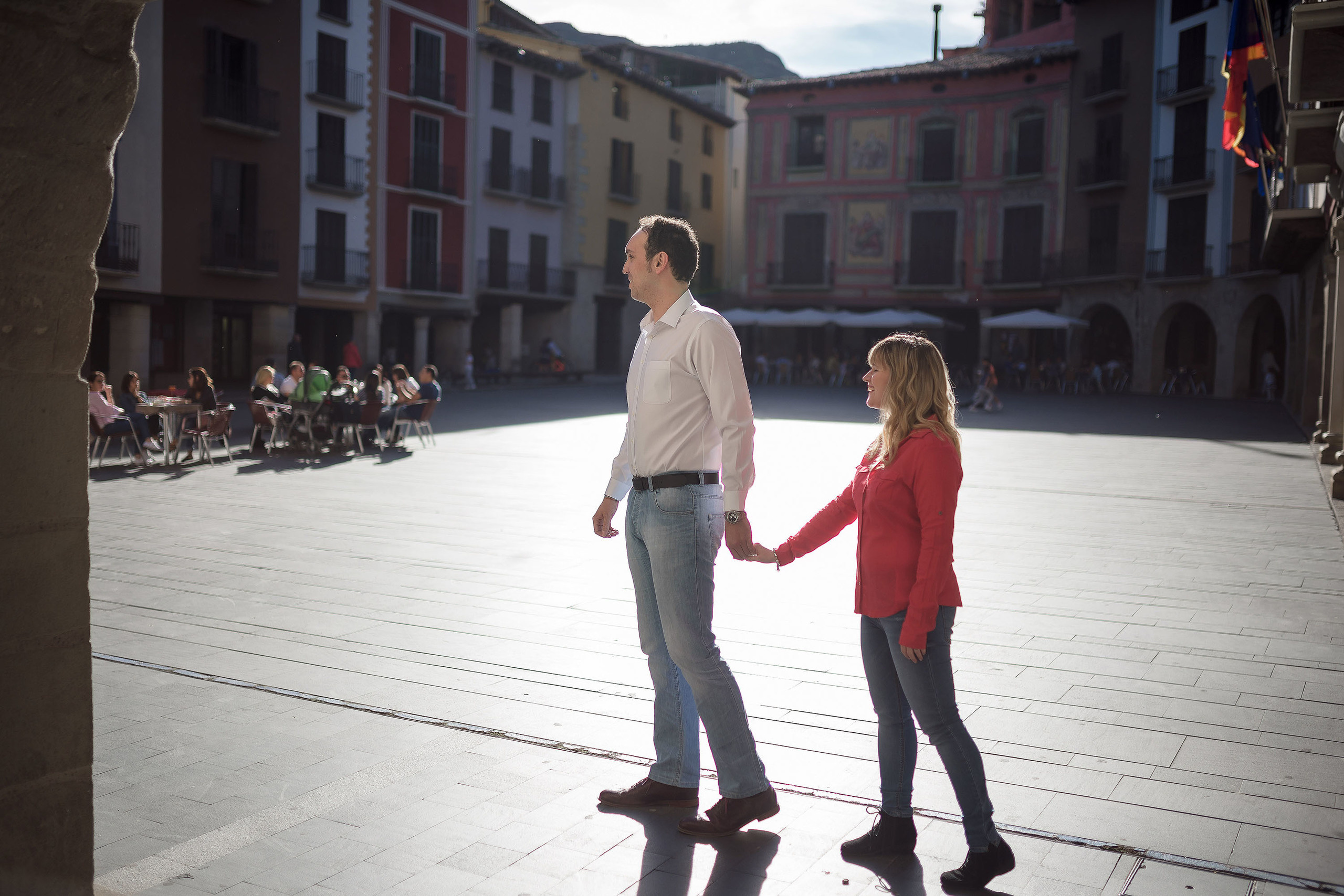 Preboda Graus - Love Story - Hannah + Sergio / Fotografos Huesca Zarag. PIXLOVE - Fotógrafos de bodas Huesca Pirineos Zaragoza