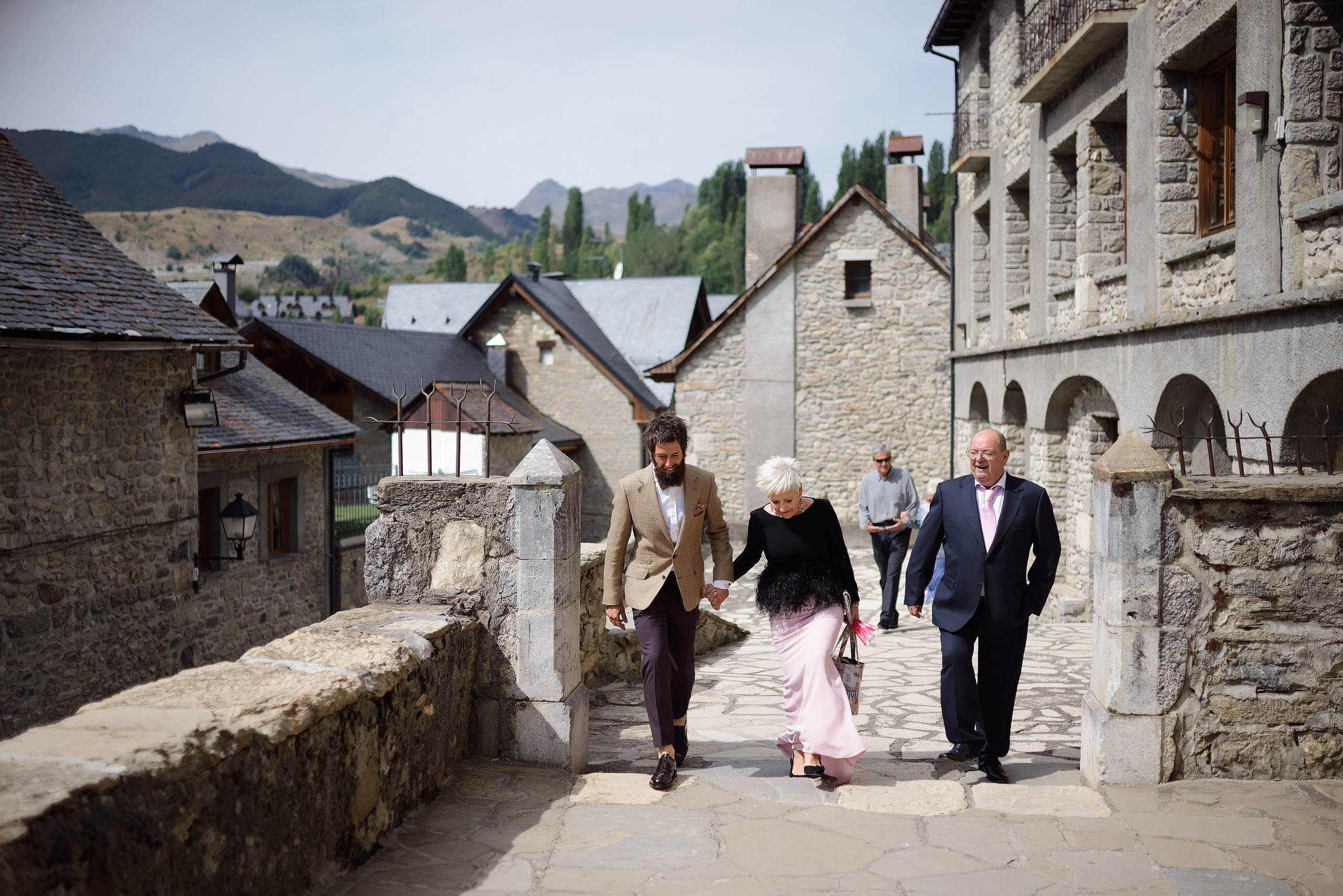 Boda Sallent de Gallego - Maria y Txomin - Fotografos bodas Pirineo. PIXLOVE - Fotógrafos de bodas Huesca Pirineos Zaragoza