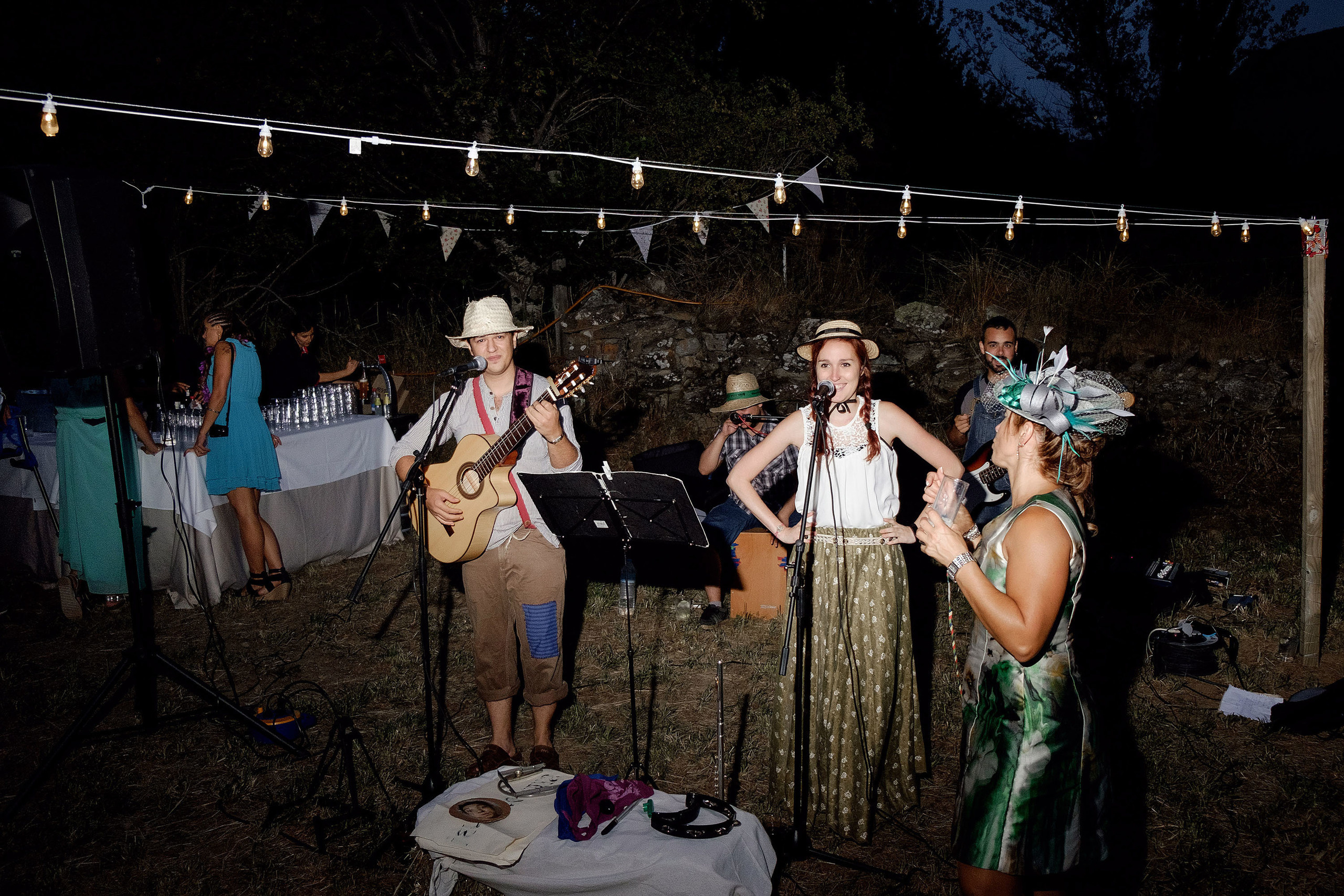 Boda Sallent de Gallego - Maria y Txomin - Fotografos bodas Pirineo. PIXLOVE - Fotógrafos de bodas Huesca Pirineos Zaragoza