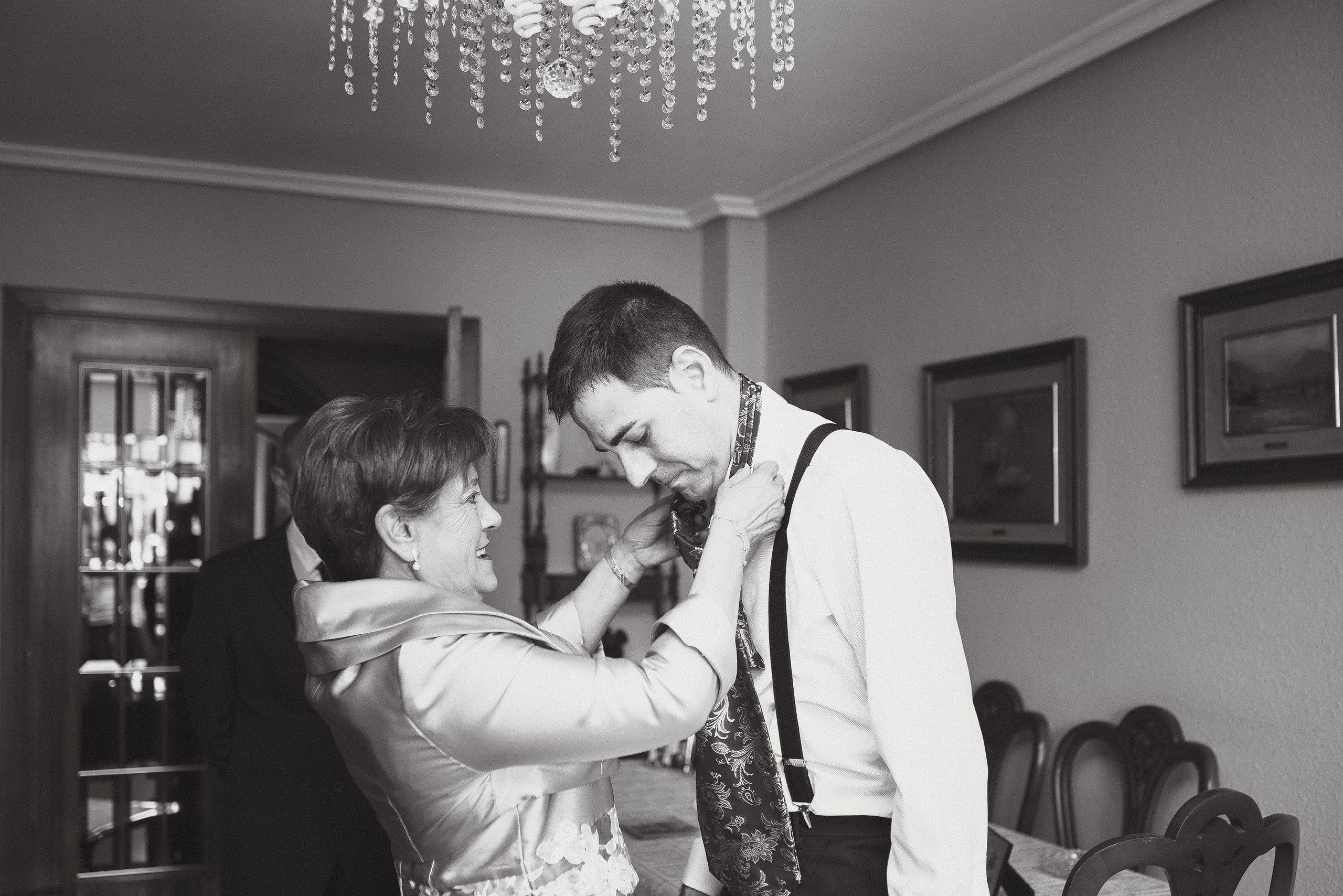 Boda Finca Sansui Zaragoza - Marta &J orge - Iglesia de Santa Isabel. PIXLOVE - Fotógrafos de bodas Huesca Pirineos Zaragoza