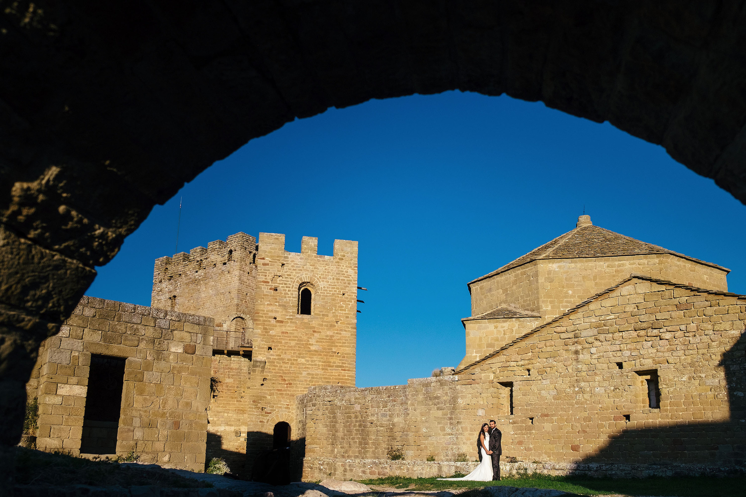 Postboda Castillo de Loarre - Patricia & Diego - Bodas Pirineo, Huesca. PIXLOVE - Fotógrafos de bodas Huesca Pirineos Zaragoza