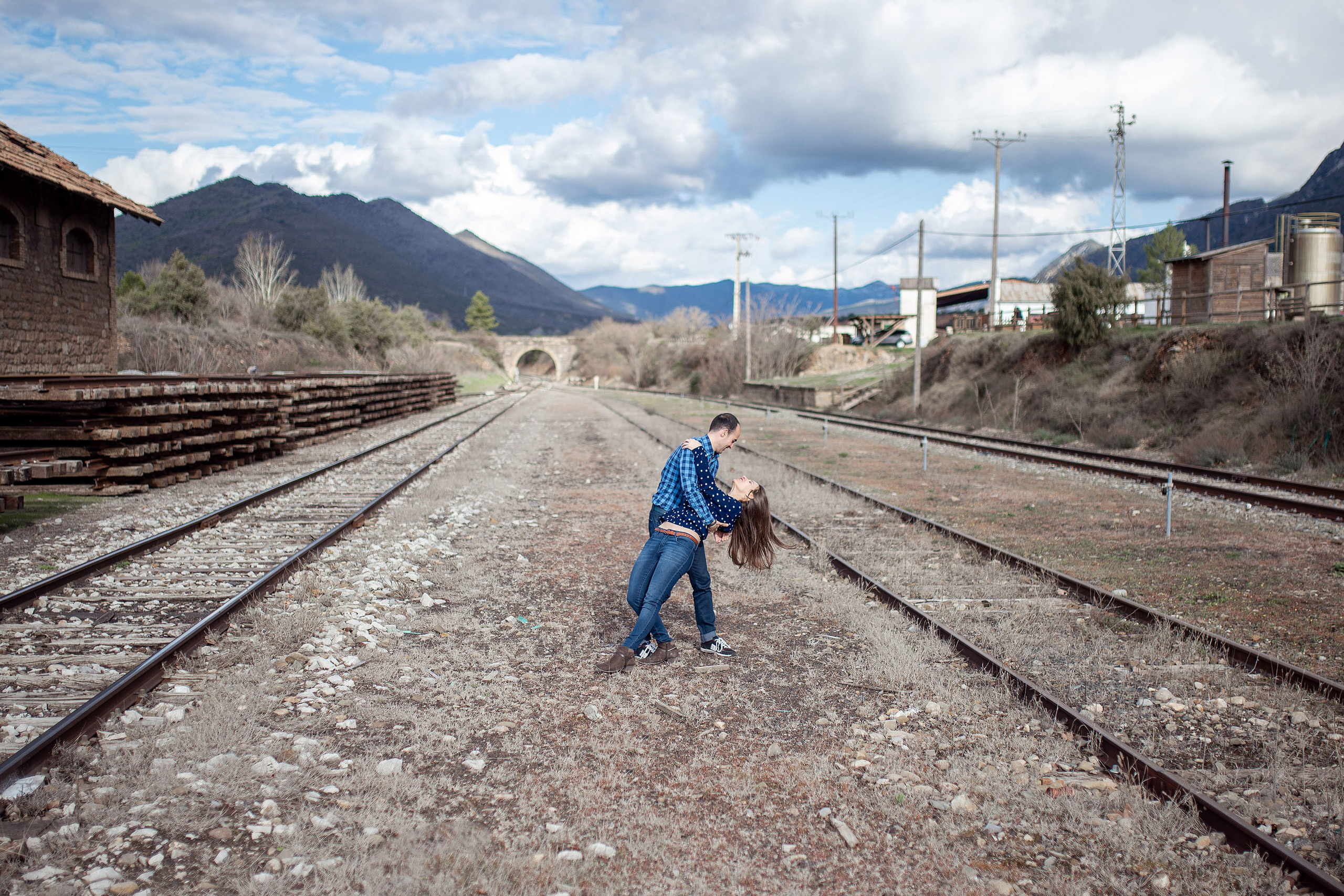 Preboda La Peña Estación, Pirineos - Ana y David -. PIXLOVE - Fotógrafos de bodas Huesca Pirineos Zaragoza