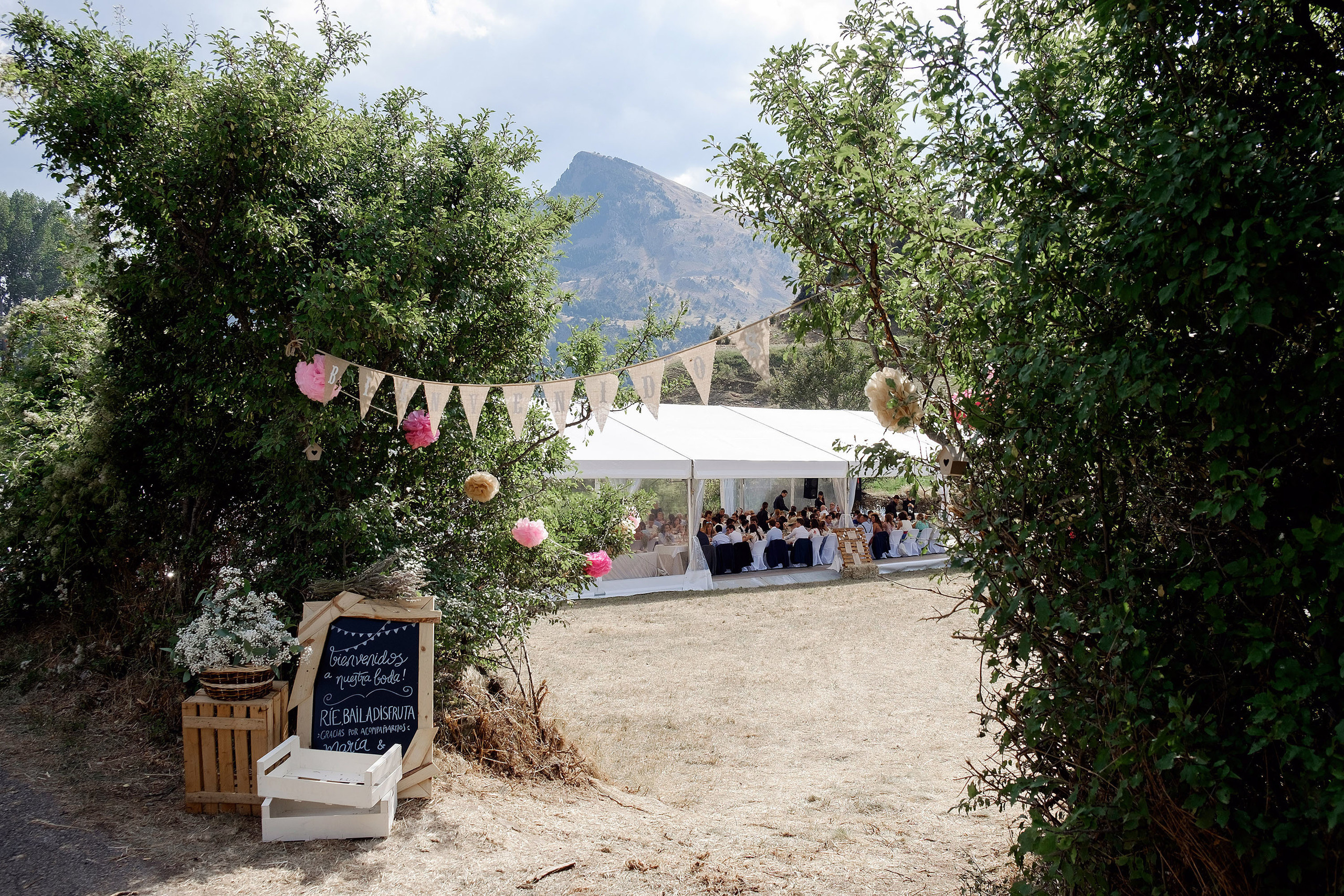Boda Sallent de Gallego - Maria y Txomin - Fotografos bodas Pirineo. PIXLOVE - Fotógrafos de bodas Huesca Pirineos Zaragoza