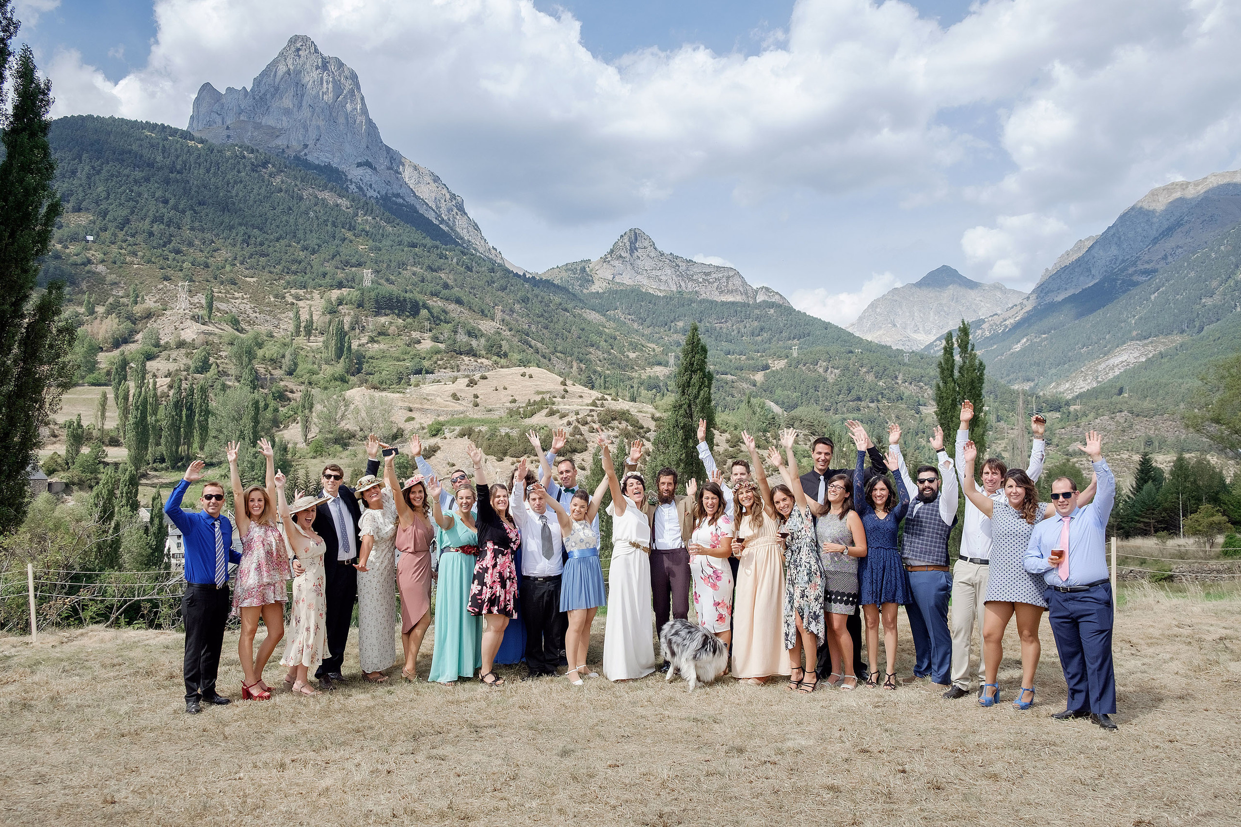 Boda Sallent de Gallego - Maria y Txomin - Fotografos bodas Pirineo. PIXLOVE - Fotógrafos de bodas Huesca Pirineos Zaragoza