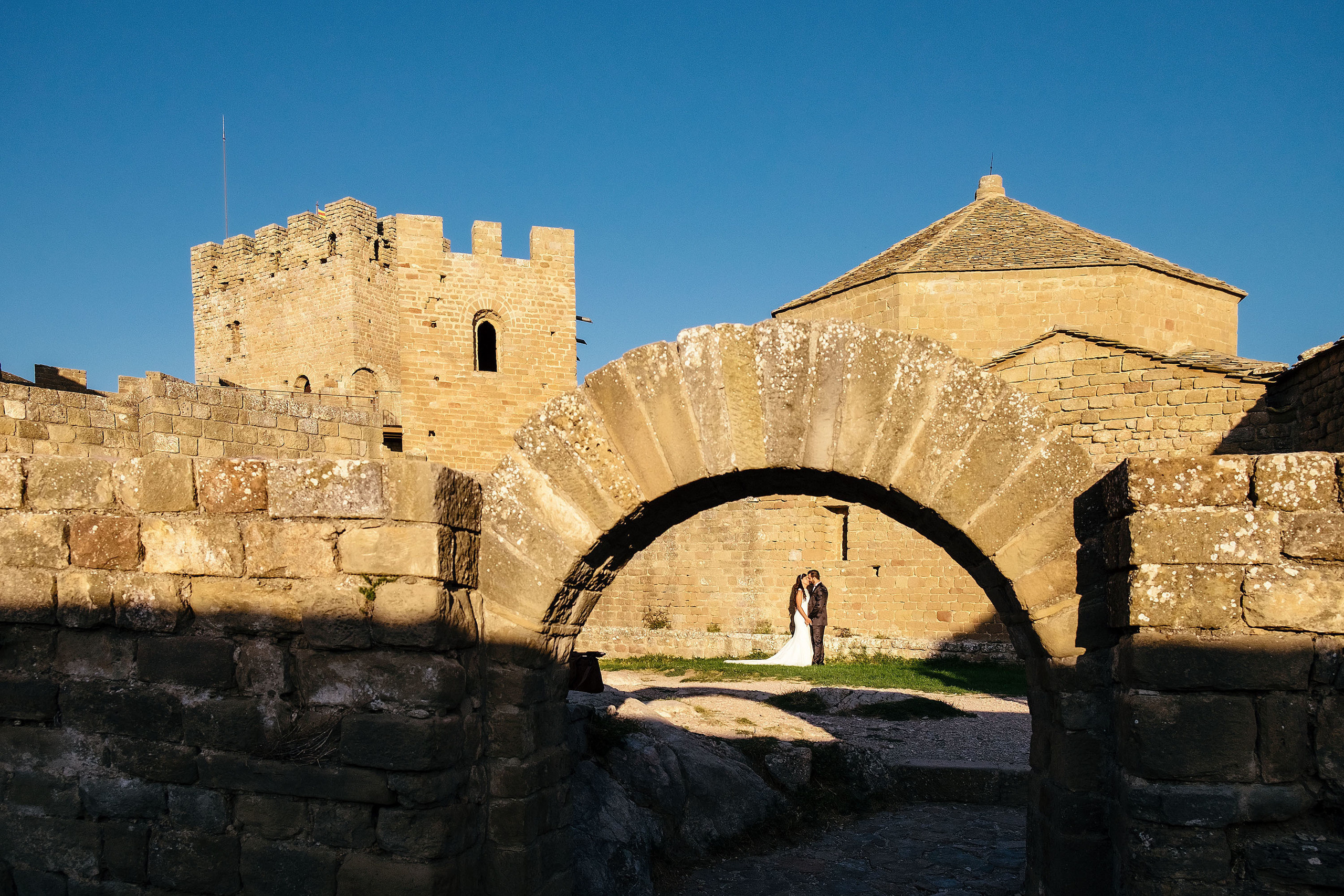 Postboda Castillo de Loarre - Patricia & Diego - Bodas Pirineo, Huesca. PIXLOVE - Fotógrafos de bodas Huesca Pirineos Zaragoza