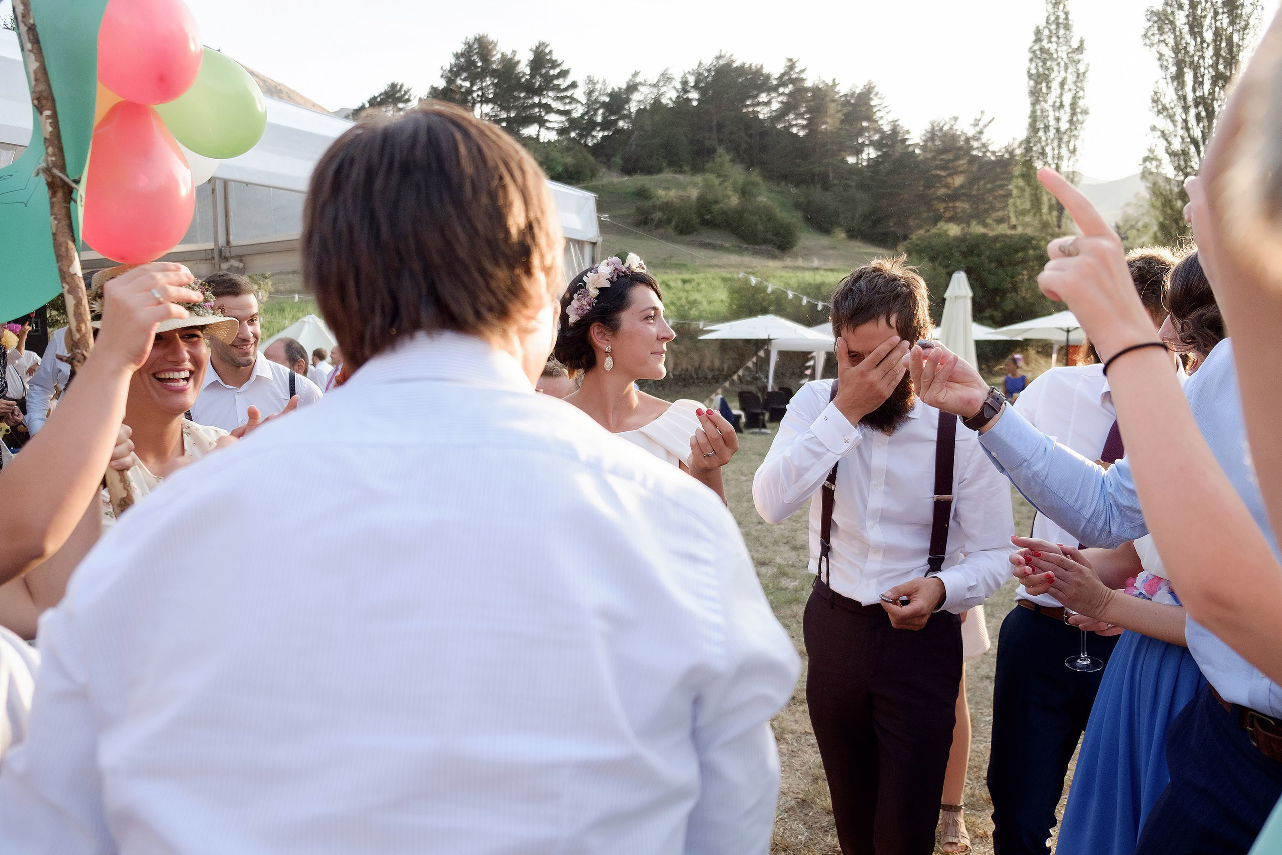 Boda Sallent de Gallego - Maria y Txomin - Fotografos bodas Pirineo. PIXLOVE - Fotógrafos de bodas Huesca Pirineos Zaragoza