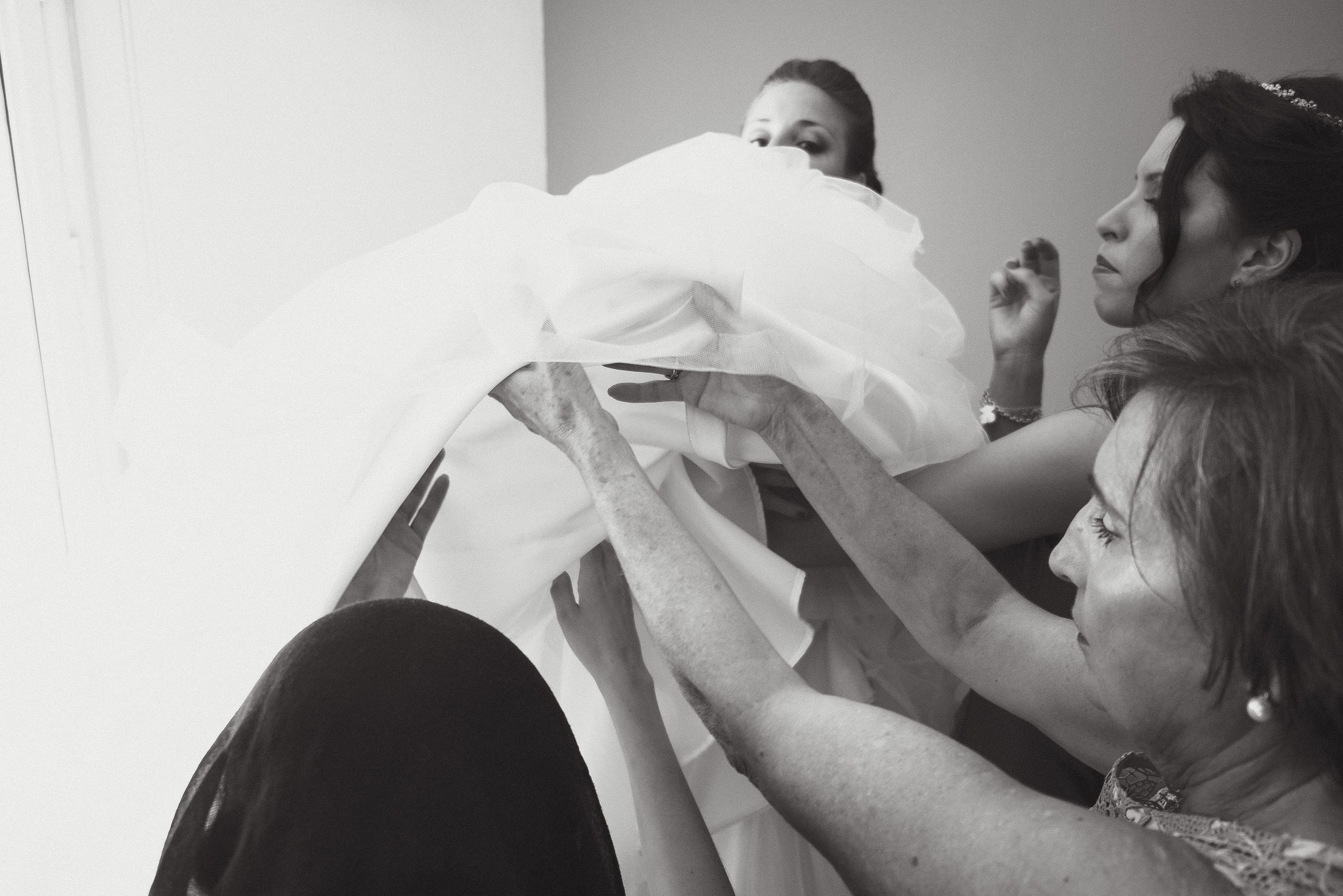 Boda Finca Sansui Zaragoza - Marta &J orge - Iglesia de Santa Isabel. PIXLOVE - Fotógrafos de bodas Huesca Pirineos Zaragoza