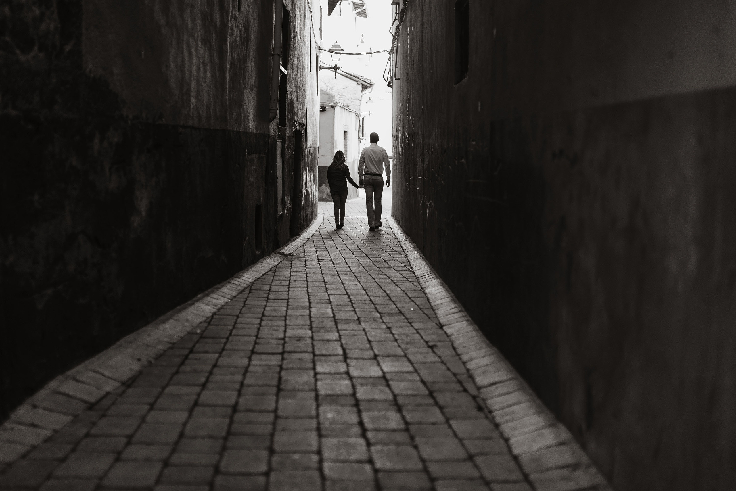 Preboda Graus - Love Story - Hannah + Sergio / Fotografos Huesca Zarag. PIXLOVE - Fotógrafos de bodas Huesca Pirineos Zaragoza