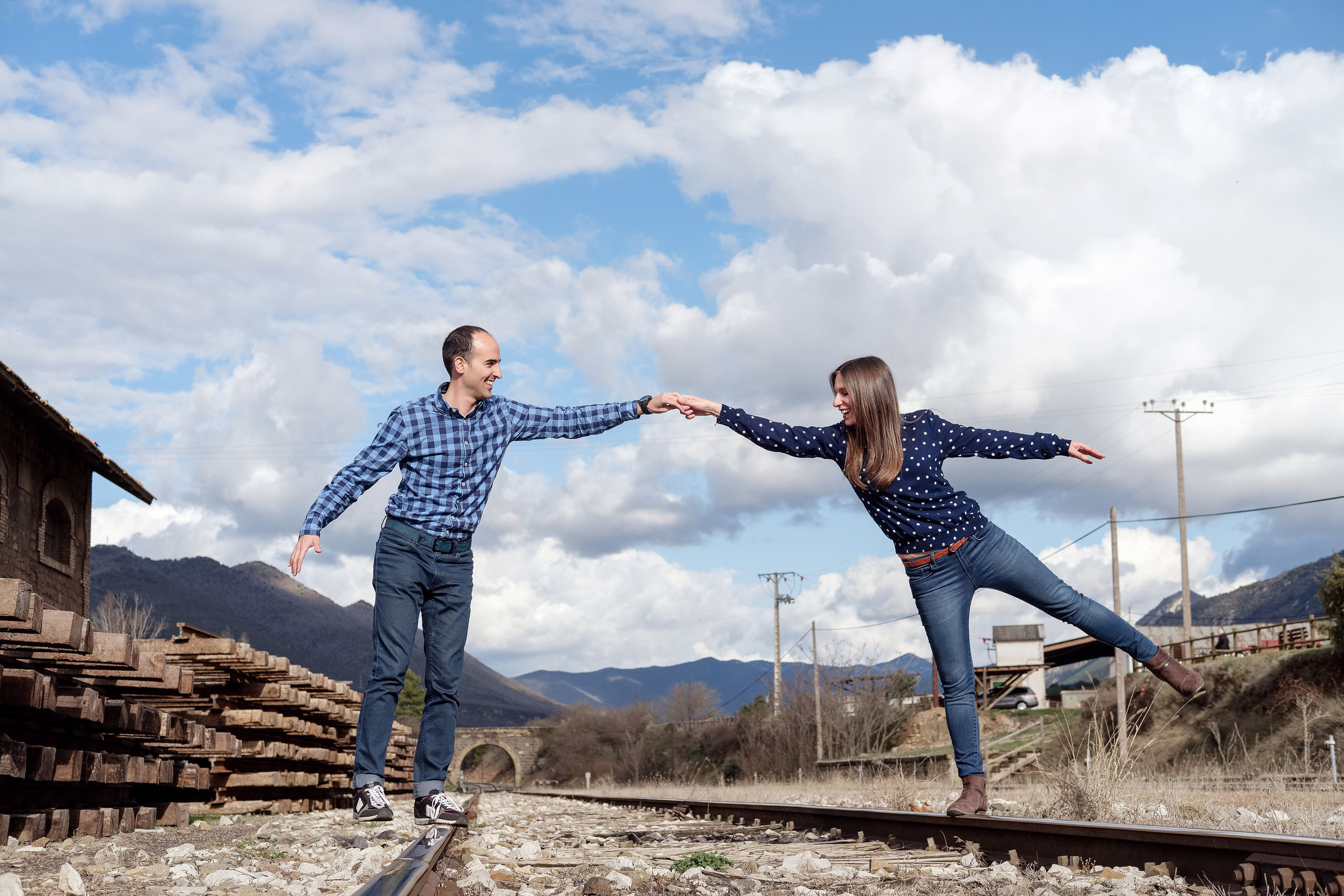 Preboda La Peña Estación, Pirineos - Ana y David -. PIXLOVE - Fotógrafos de bodas Huesca Pirineos Zaragoza