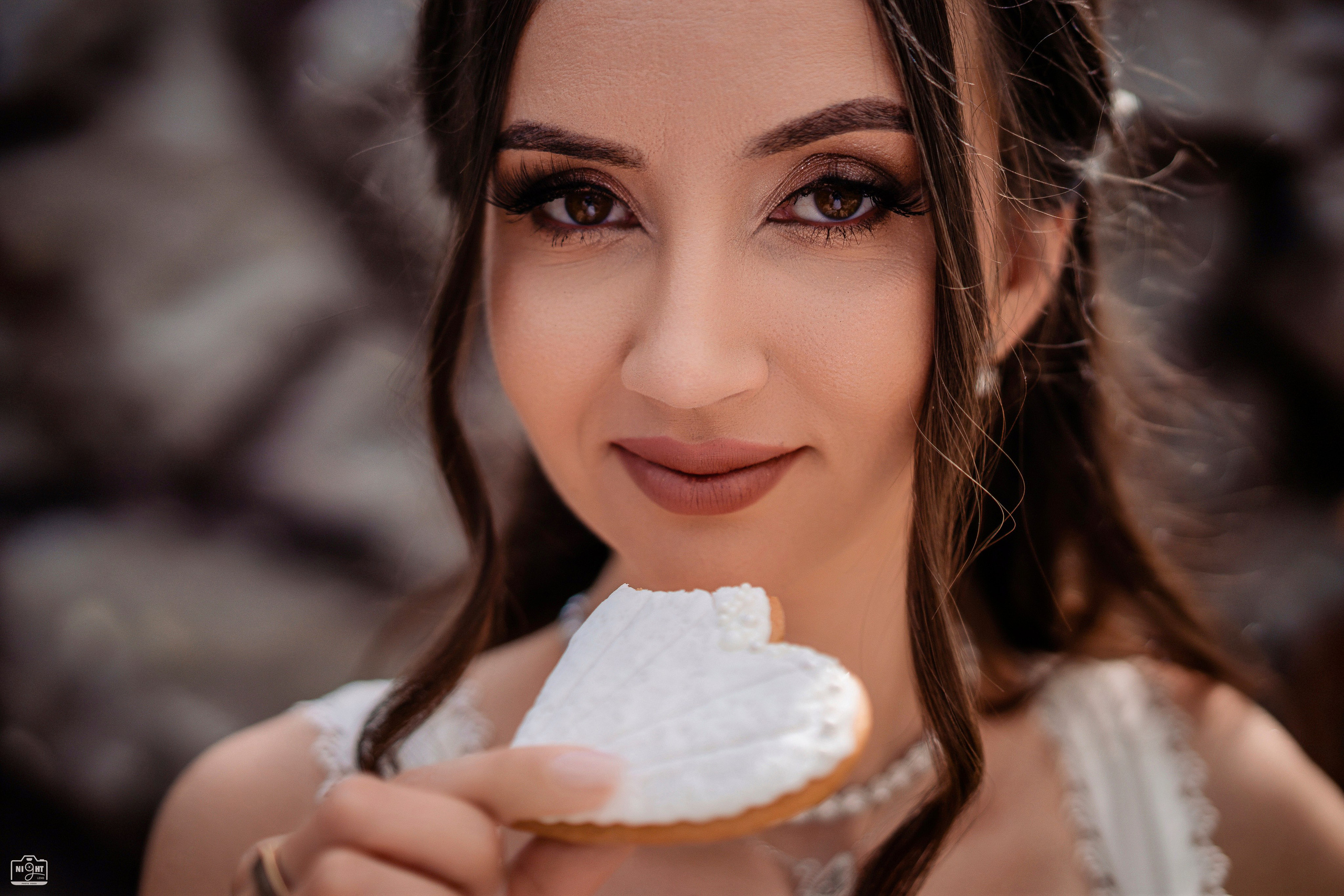 CUNUNIE RALUCA & GEORGE