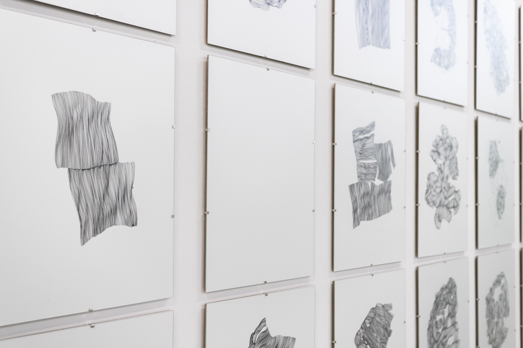 Kristine Tumanyan, kunstenaar Nederland, Roermond, Heerlen, Limburg. Meditative line art. Armenie