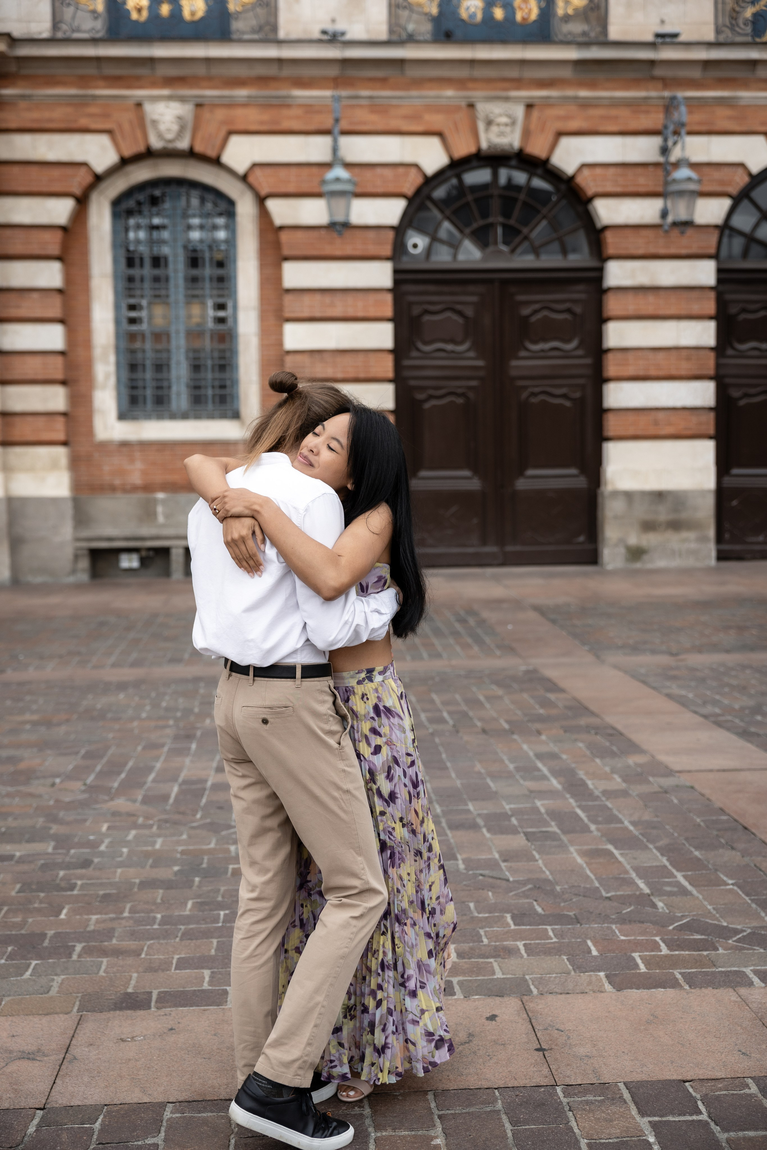 Séance photo de fiançailles à Toulouse. Eugénie Smirnova — Photographe à Toulouse et dans le Sud-Ouest