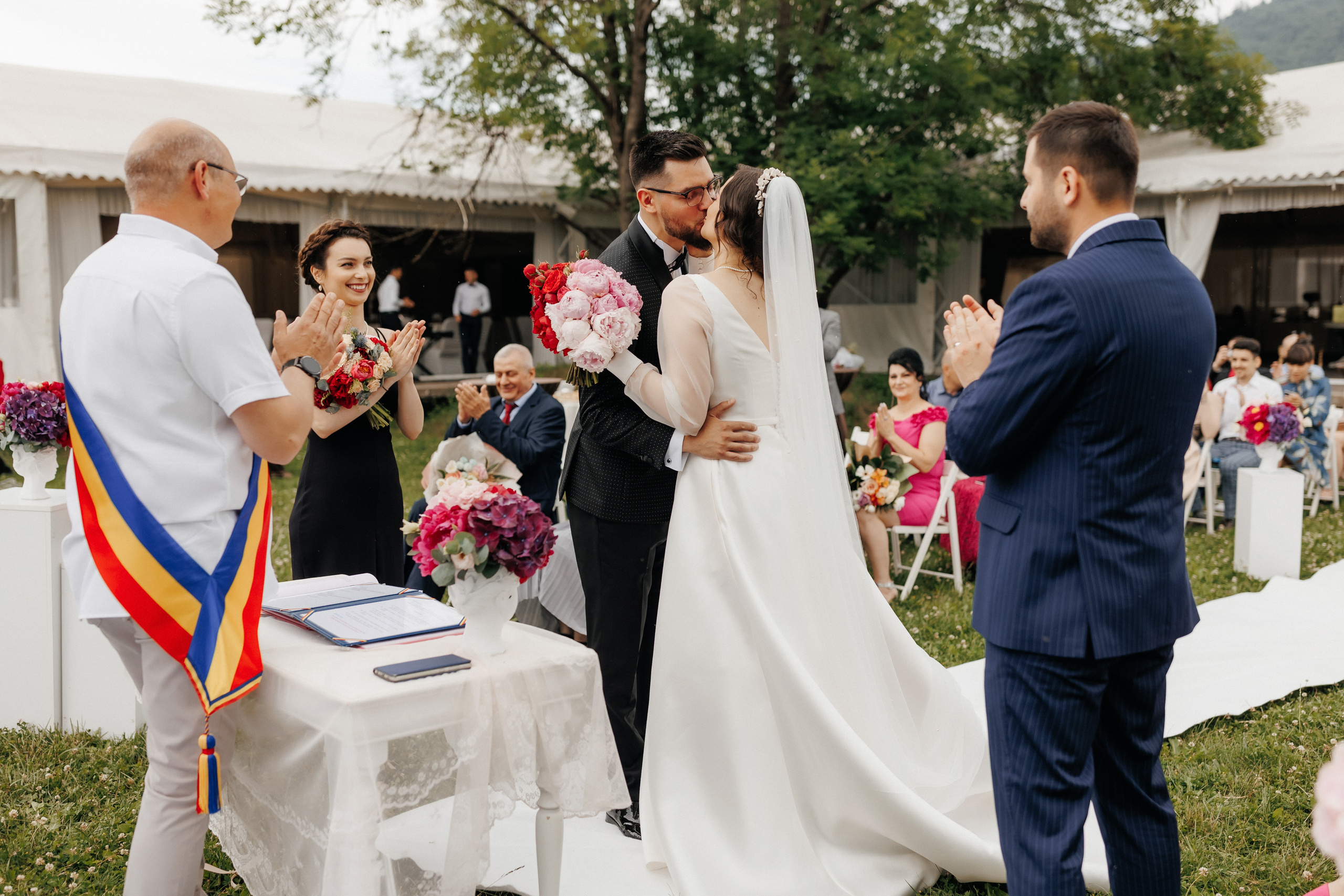 Dragoste în privirea ta. Servicii Foto Video în Chișinău și Europa ID-Brothers