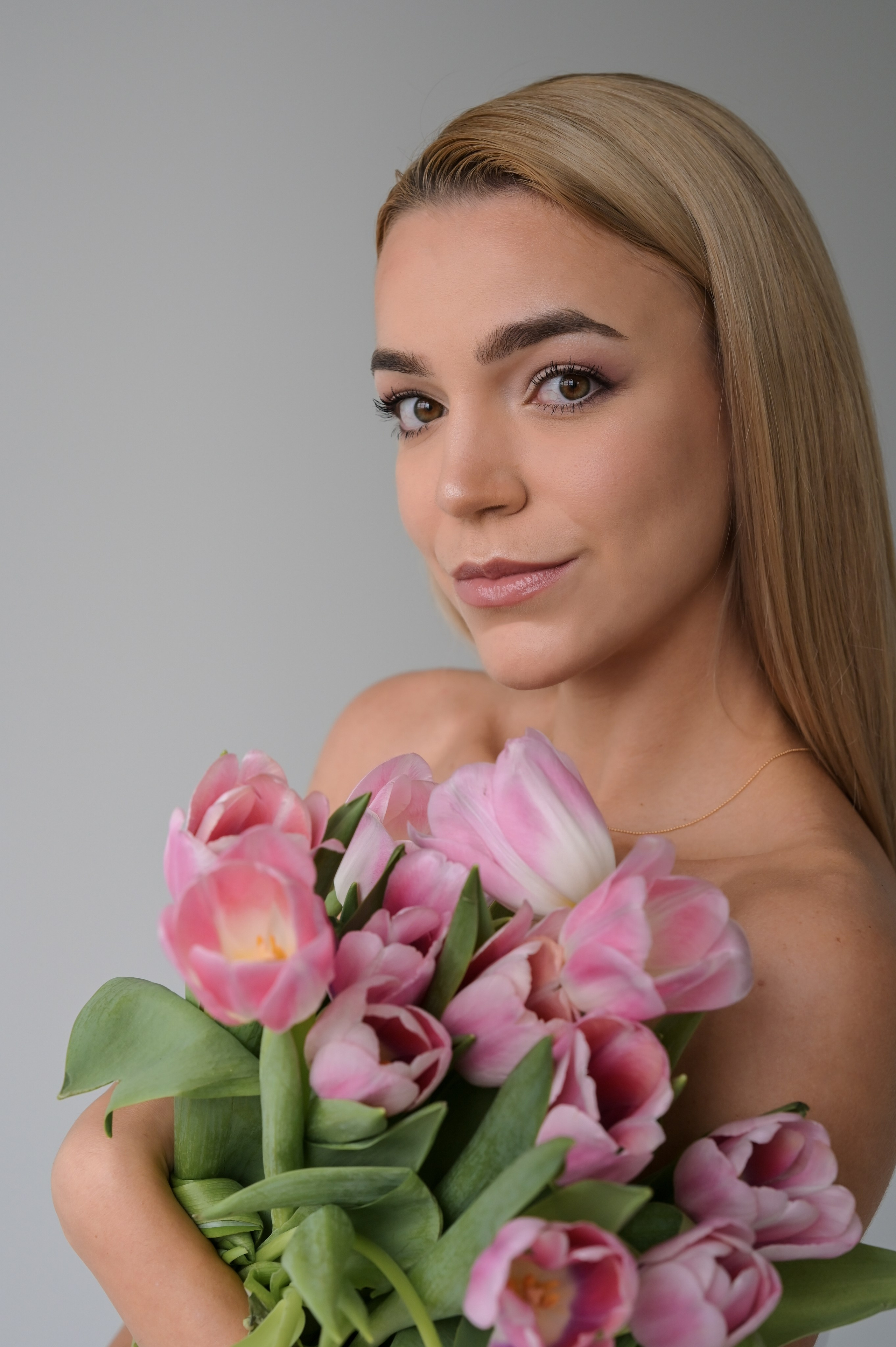 Hair and Make Up Artist in Switzerland