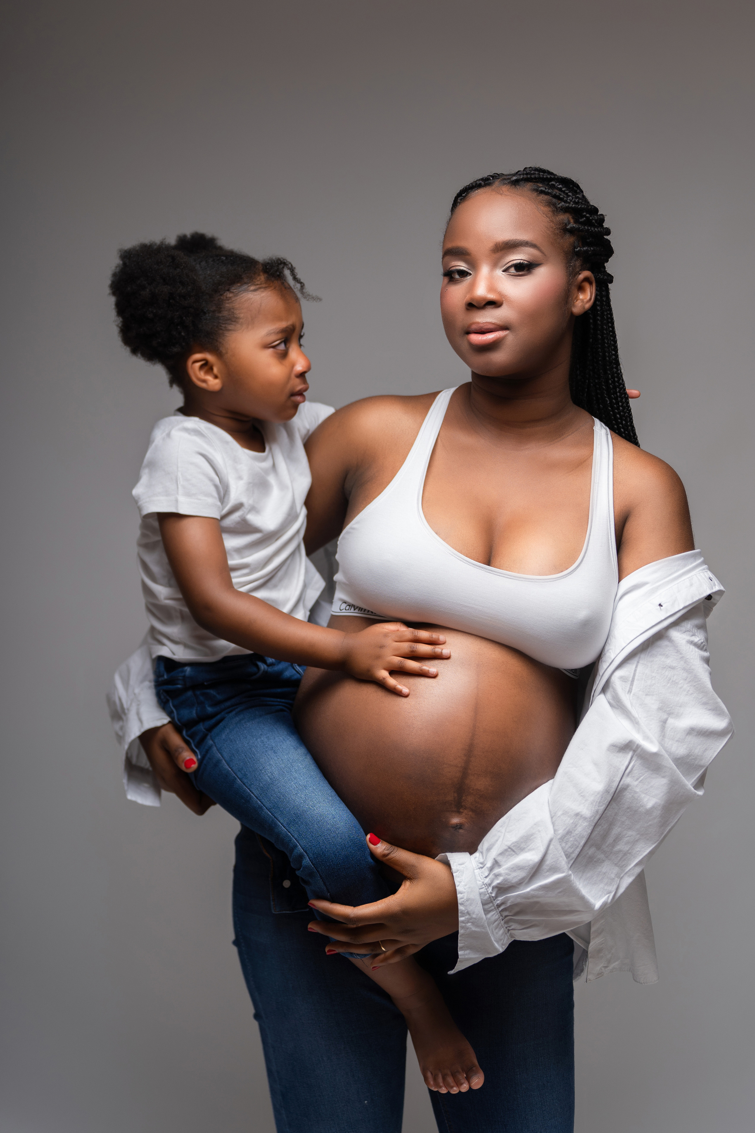 Photographe grossesse Paris, Pregnancy photographer Paris. Photographer in Paris