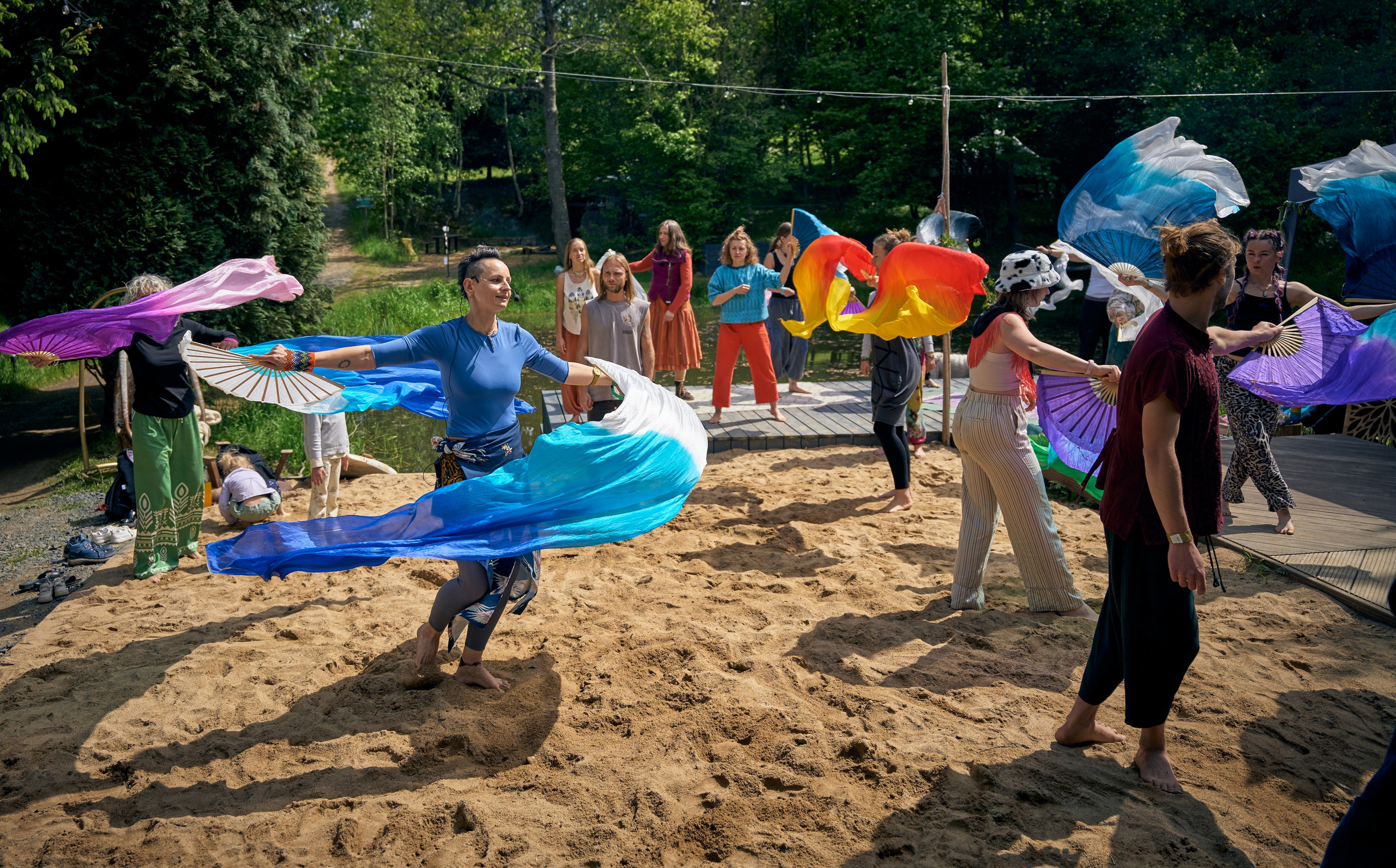 „Wachlarze na Plaży” - warsztat Nadii Szypiłow na Mikrofestiwalu „2uRodziny Turkusowej Wyspy”. Andriej Szypilow — Photography & Videography