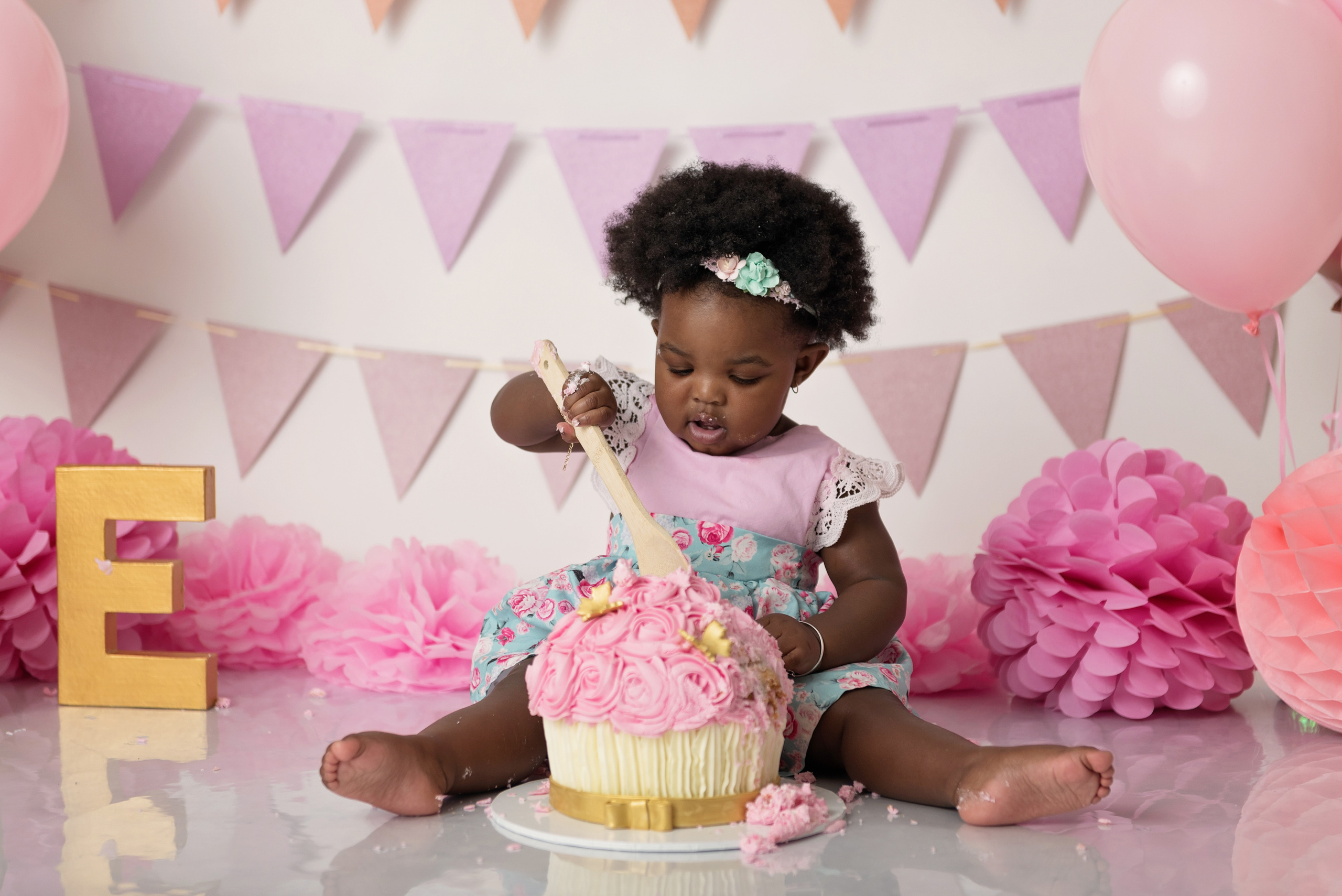 Cake smash session price guide. Newborn and family photographer. Hills District. Sydney