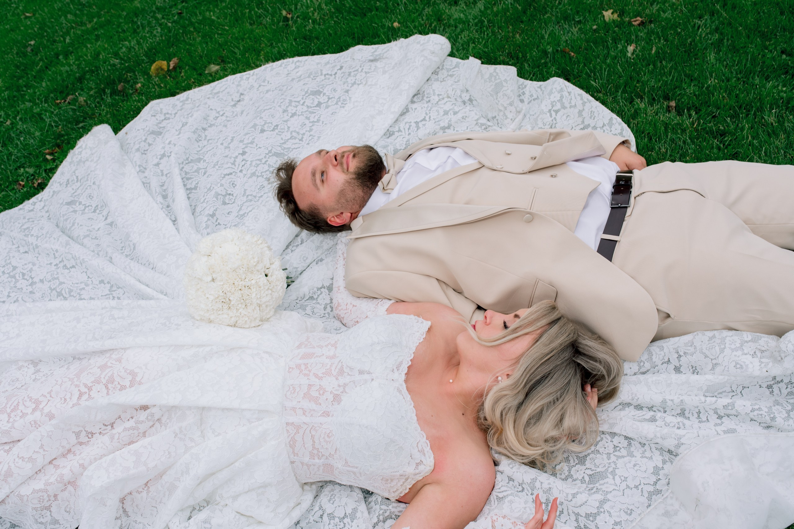 Natalie & Richard Hand in Hand – Hochzeitsreportage auf dem Golfplatz