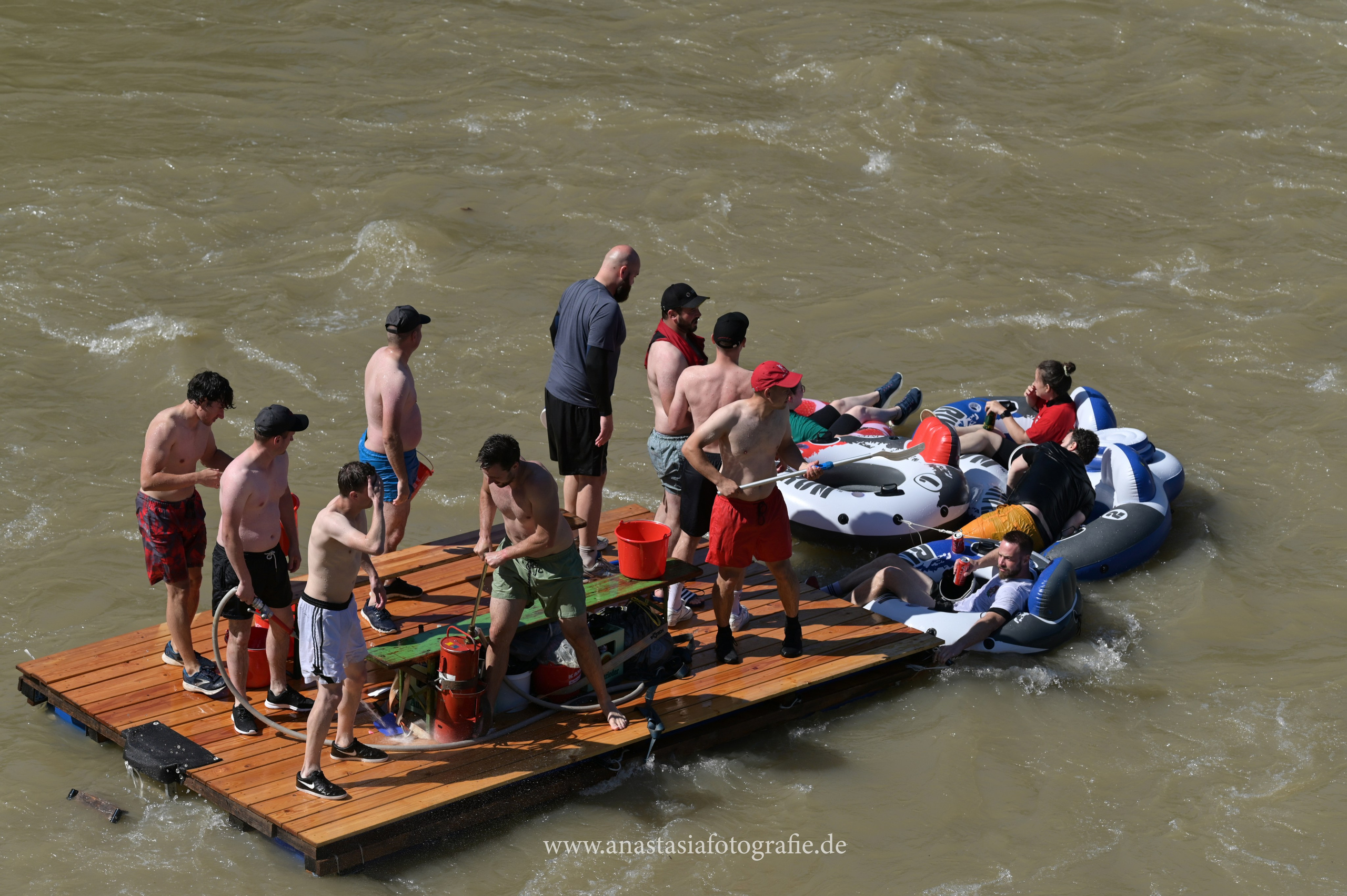 Nabada Ulm 2025. Newbornfotograf Kinderfotograf Ulm Familienfotograf Anastasia Neu-Ulm