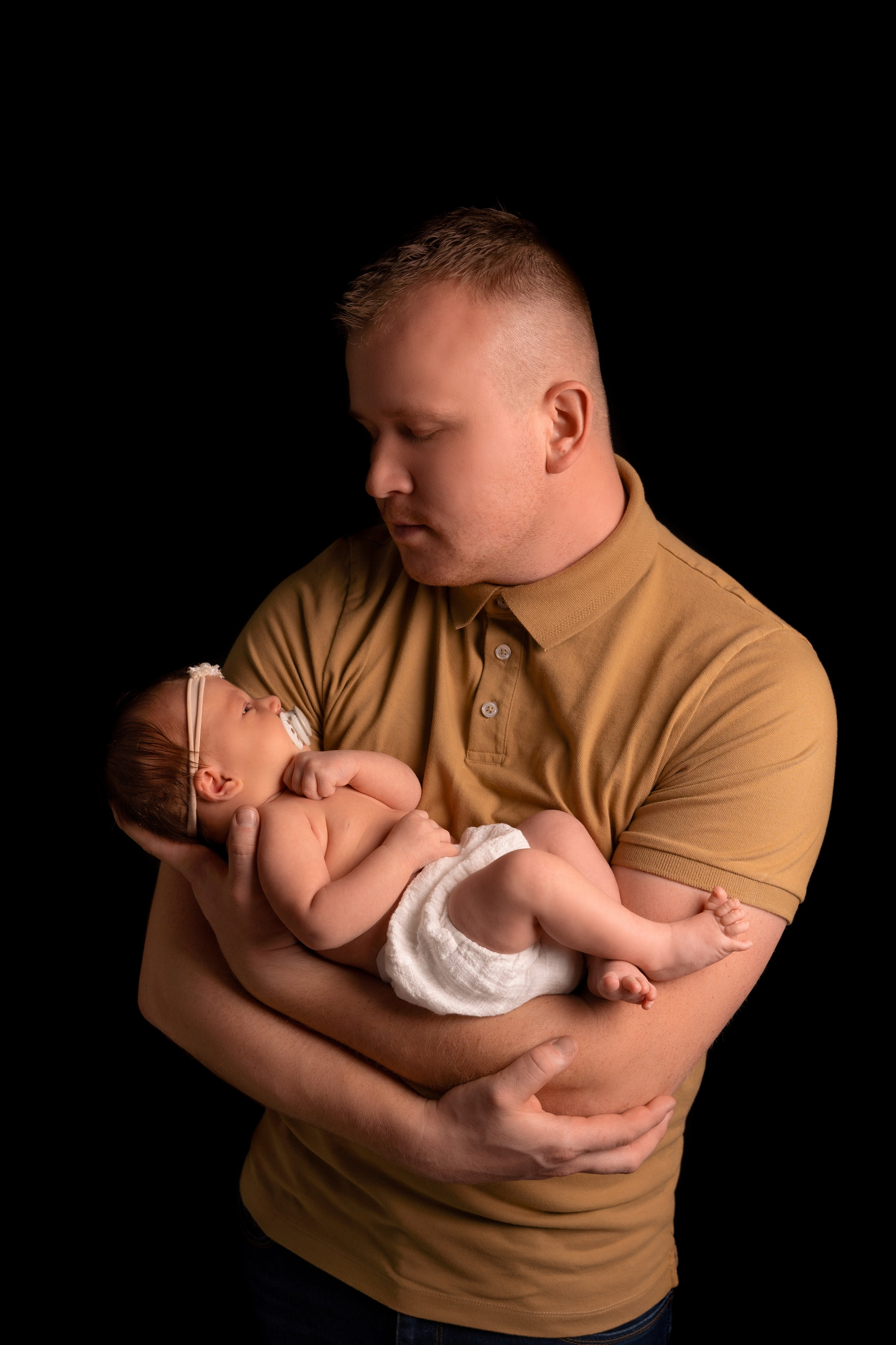 Malutka Pola i jej pierwsza sesja. Fotograf Łódź - sesja ciążowa, noworodkowa, dziecięca. Studio w Łodzi