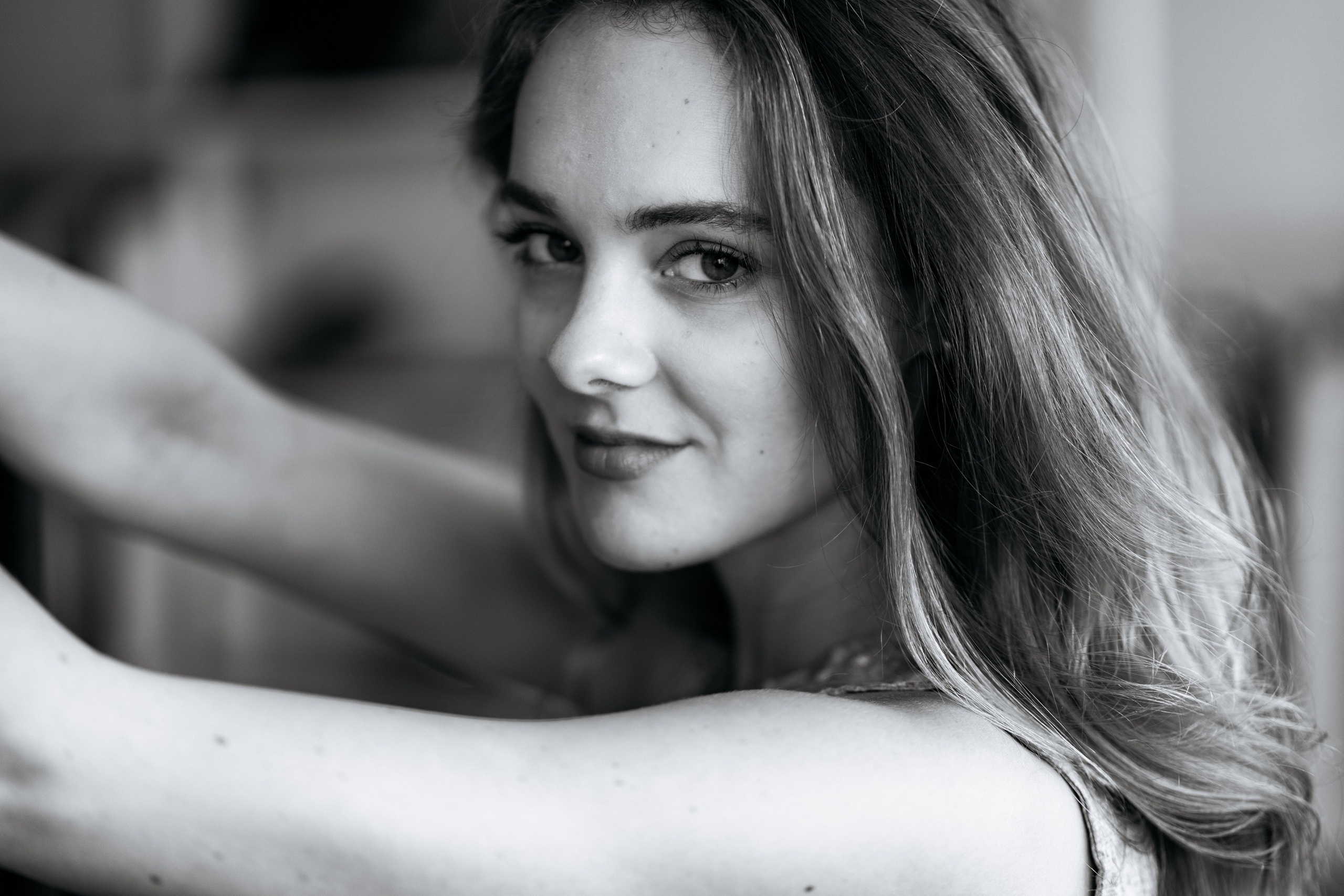 LOLA & OBLIQUE. Portrait photographer in Germany and all over Europe Mischa Blank