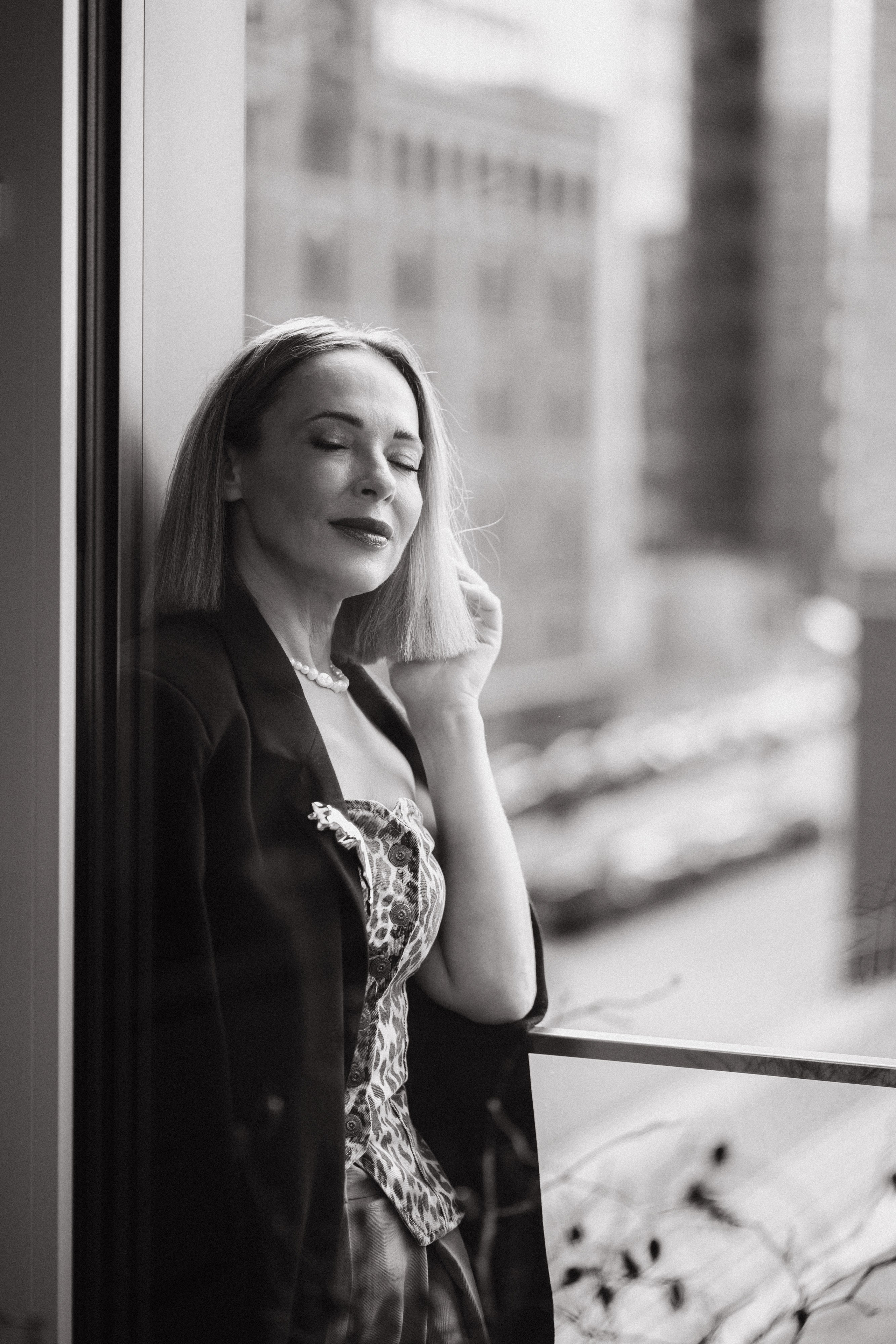 KIRA. Portrait photographer in Germany and all over Europe Mischa Blank