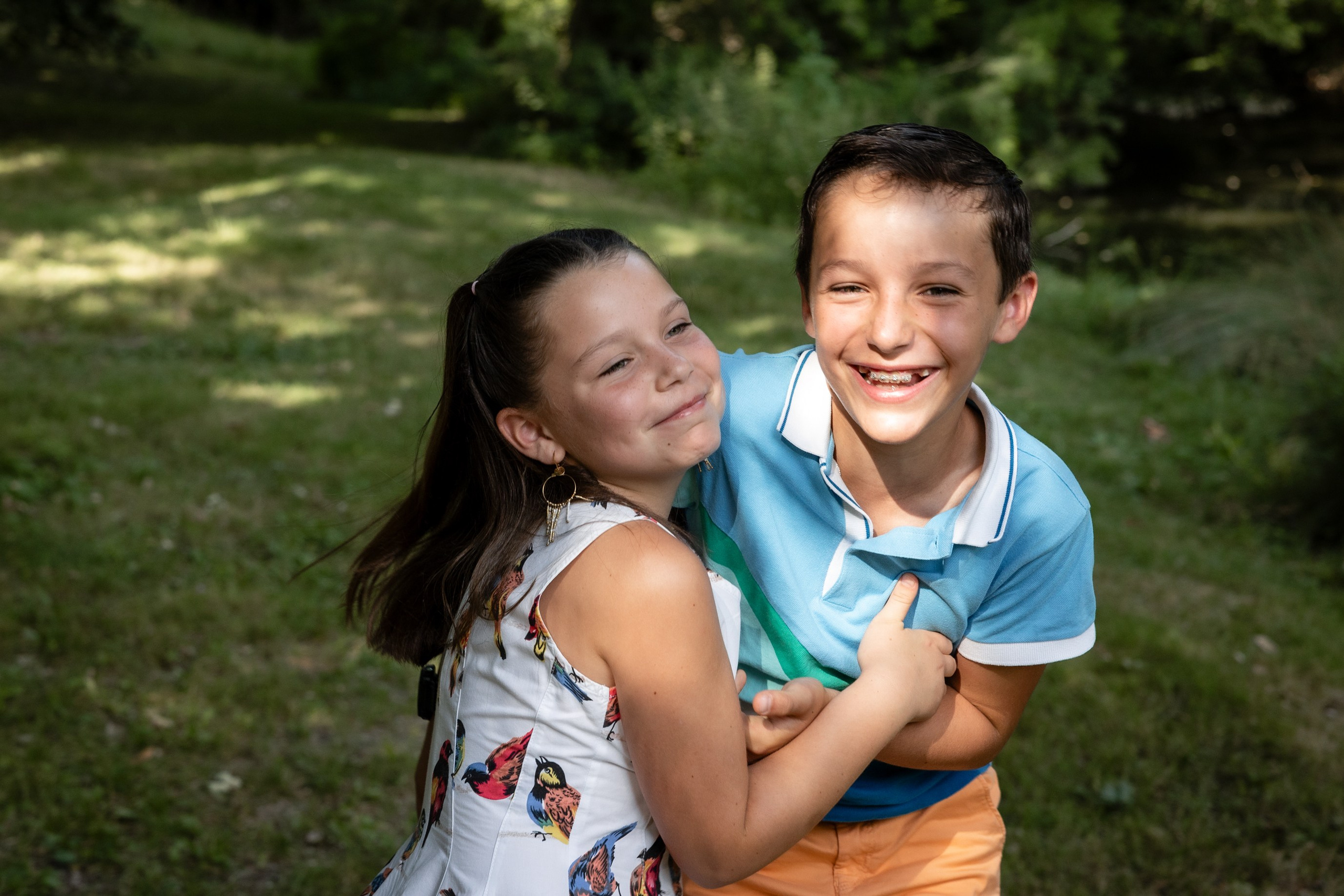 Family photoshoot in Parc du Cabirol, Colomiers. Eugenie Smirnova — wedding, corporate and lifestyle photographer in Toulouse and Southwest France