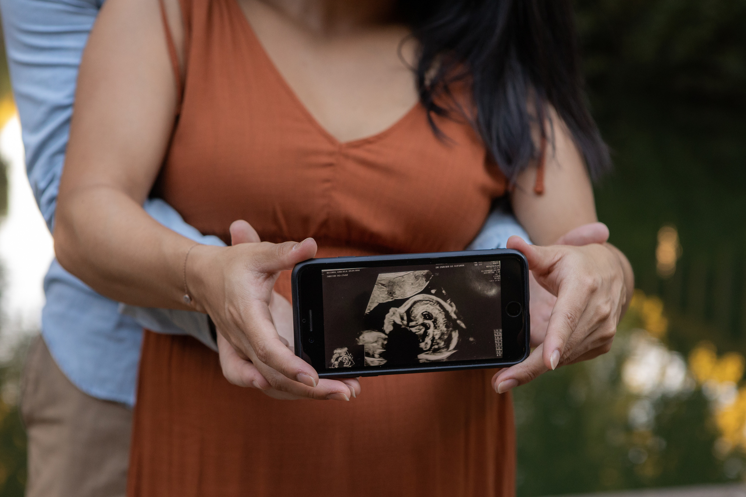 Expexting Salomé. Pregnancy photoshoot for Graciela & Mathieu. Eugénie Smirnova — Photographe à Toulouse et dans le Sud-Ouest