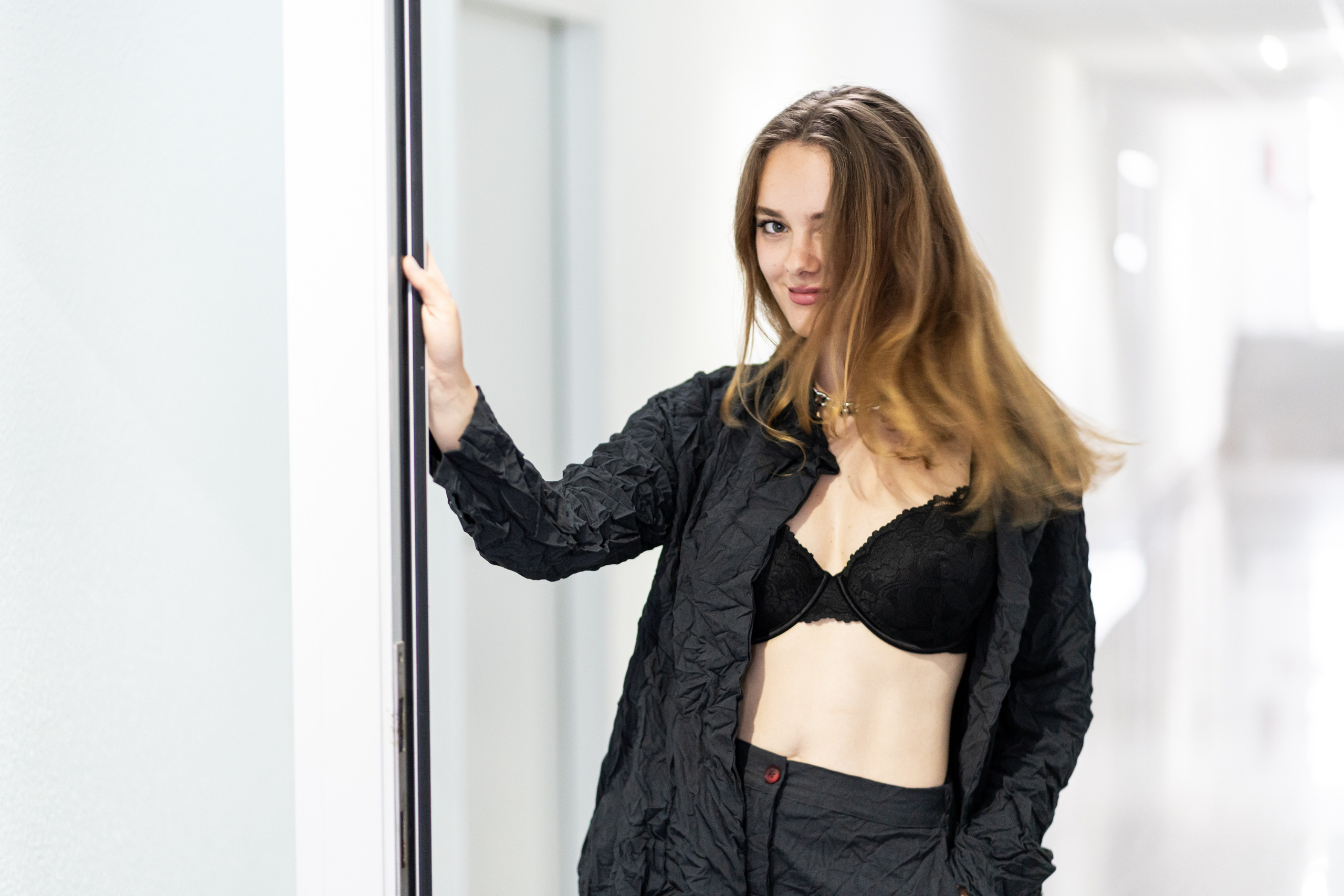 LOLA & OBLIQUE. Portrait photographer in Germany and all over Europe Mischa Blank