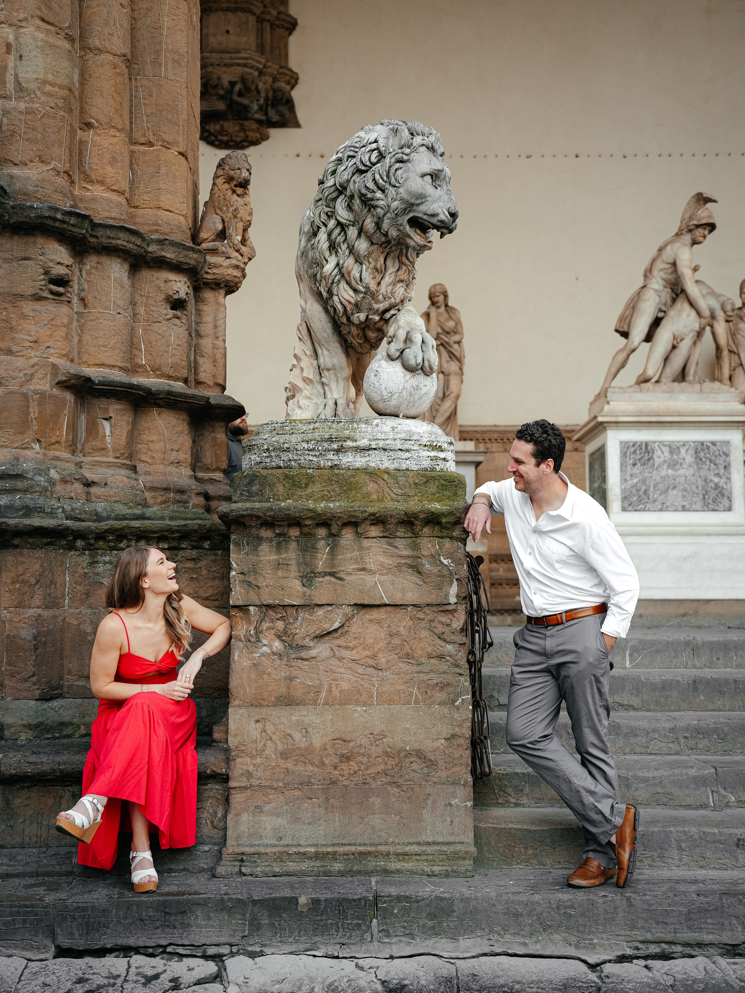Classic Photoshoot Duomo & pz Michelangelo. Wedding Photographer in Italy