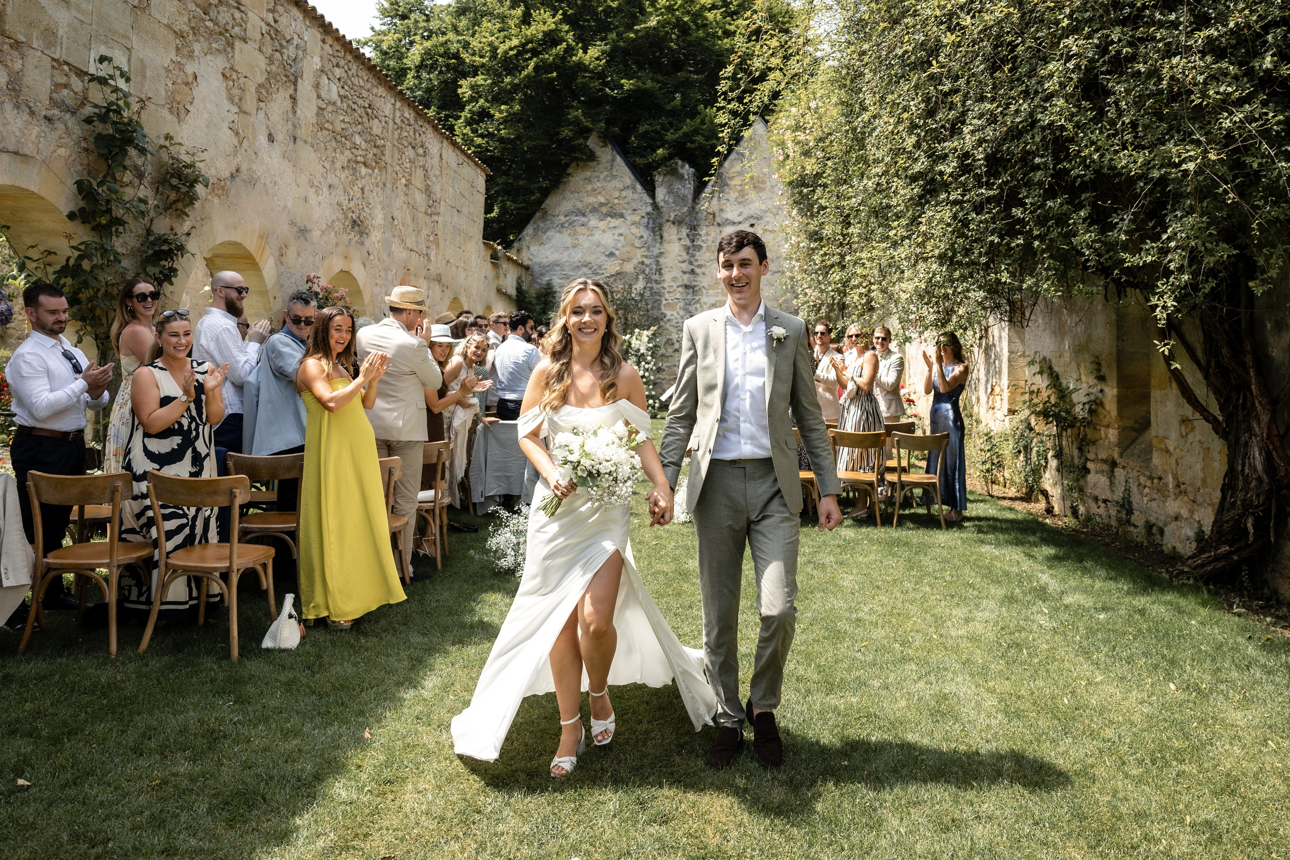 Sarah & Sean — a fairytale wedding at Château Sentout. Eugenie Smirnova — wedding, corporate and lifestyle photographer in Toulouse and Southwest France
